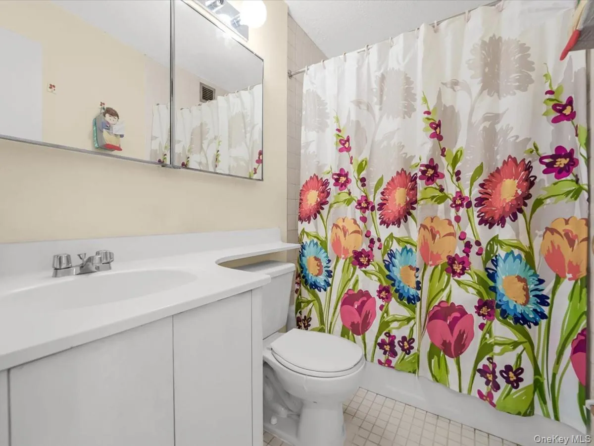 41-40 Union Street, New York, NY, 1 Bedroom Bedrooms, 4 Rooms Rooms,1 BathroomBathrooms,Residential,For Rent,Union,0,1016740 41-40 Union Street, New York, NY, 1 Bedroom Bedrooms, 4 Rooms Rooms,1 BathroomBathrooms,Residential,For Rent,Union,0,1016740