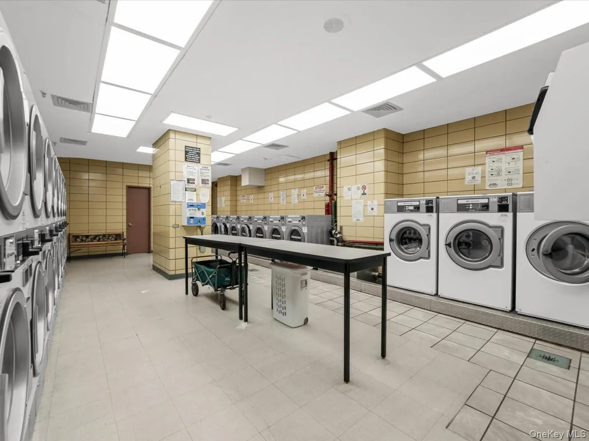 41-40 Union Street, New York, NY, 1 Bedroom Bedrooms, 4 Rooms Rooms,1 BathroomBathrooms,Residential,For Rent,Union,0,1016740 41-40 Union Street, New York, NY, 1 Bedroom Bedrooms, 4 Rooms Rooms,1 BathroomBathrooms,Residential,For Rent,Union,0,1016740