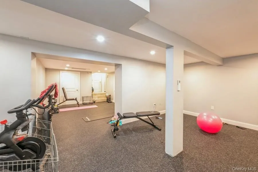 176 Townsend Avenue, Pelham, NY, 4 Bedrooms Bedrooms, 10 Rooms Rooms,3 BathroomsBathrooms,Residential Lease,For Rent,Townsend,0,1016741 176 Townsend Avenue, Pelham, NY, 4 Bedrooms Bedrooms, 10 Rooms Rooms,3 BathroomsBathrooms,Residential Lease,For Rent,Townsend,0,1016741