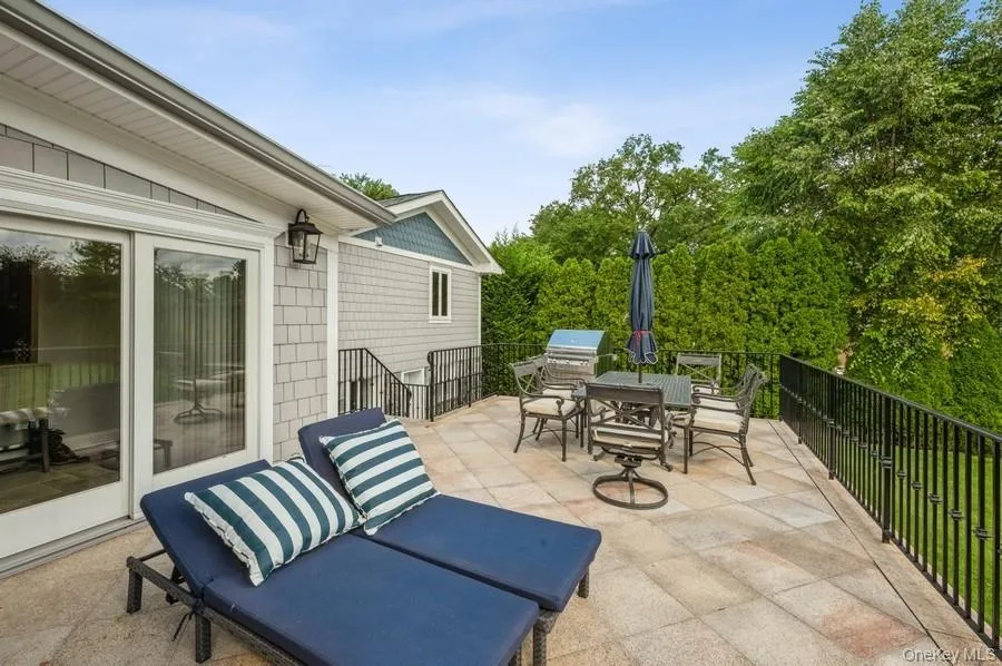 176 Townsend Avenue, Pelham, NY, 4 Bedrooms Bedrooms, 10 Rooms Rooms,3 BathroomsBathrooms,Residential Lease,For Rent,Townsend,0,1016741 176 Townsend Avenue, Pelham, NY, 4 Bedrooms Bedrooms, 10 Rooms Rooms,3 BathroomsBathrooms,Residential Lease,For Rent,Townsend,0,1016741