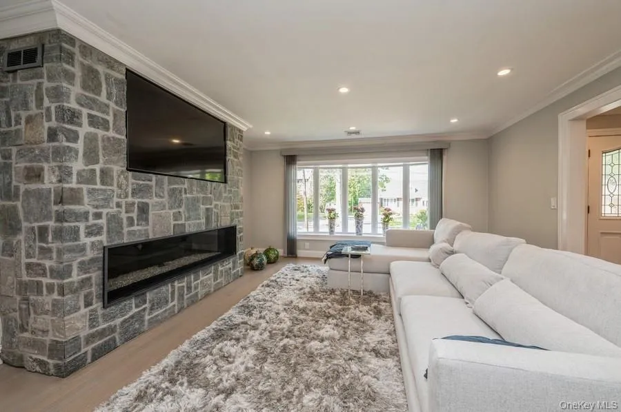 176 Townsend Avenue, Pelham, NY, 4 Bedrooms Bedrooms, 10 Rooms Rooms,3 BathroomsBathrooms,Residential Lease,For Rent,Townsend,0,1016741 176 Townsend Avenue, Pelham, NY, 4 Bedrooms Bedrooms, 10 Rooms Rooms,3 BathroomsBathrooms,Residential Lease,For Rent,Townsend,0,1016741