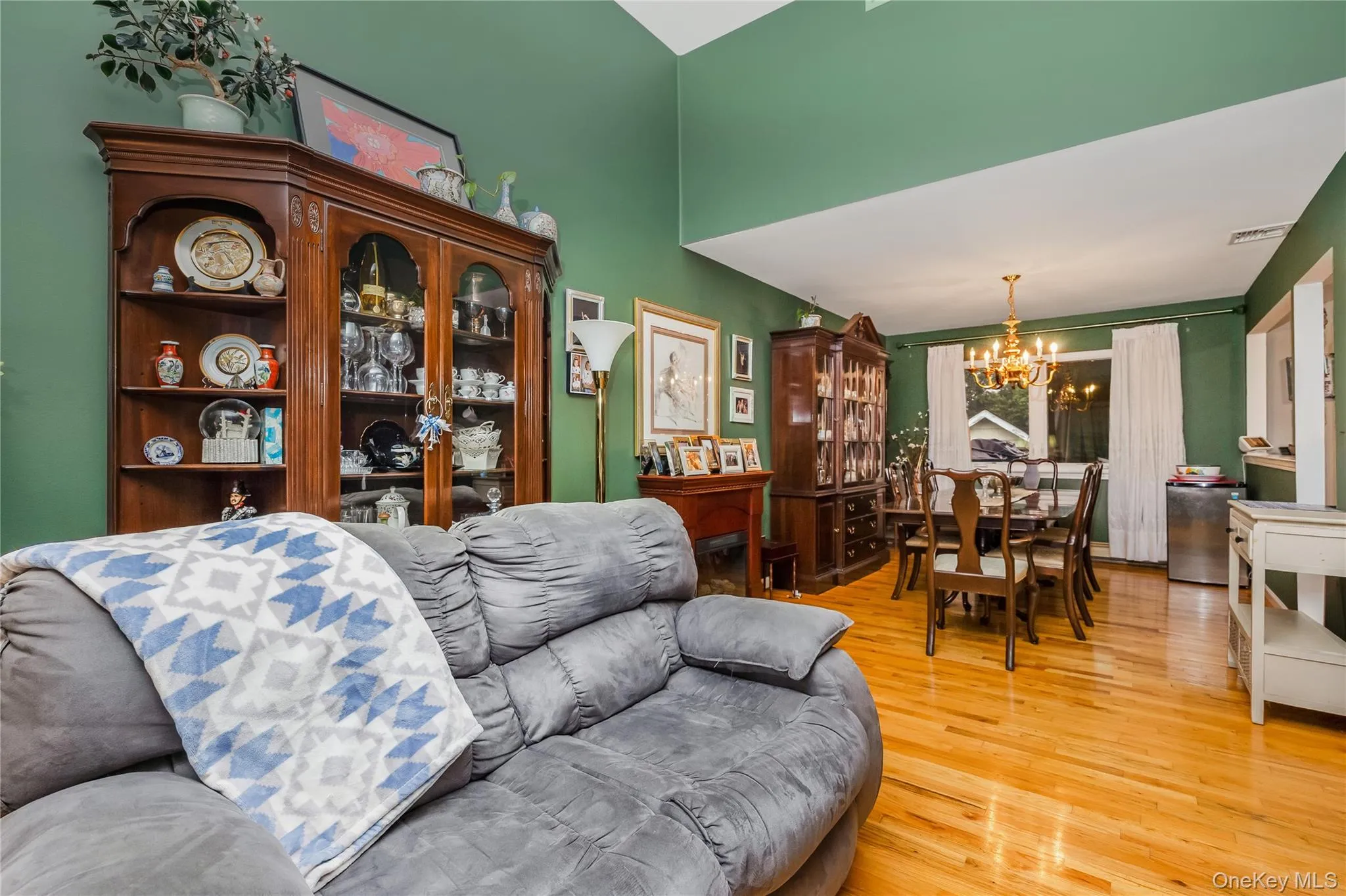 26 Block Terrace, Oyster Bay, NY, 4 Bedrooms Bedrooms, 9 Rooms Rooms,3 BathroomsBathrooms,Residential,For Rent,Block,0,KEY1016742 26 Block Terrace, Oyster Bay, NY, 4 Bedrooms Bedrooms, 9 Rooms Rooms,3 BathroomsBathrooms,Residential,For Rent,Block,0,KEY1016742