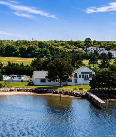 65 Shore Road, Southampton, New York 11977