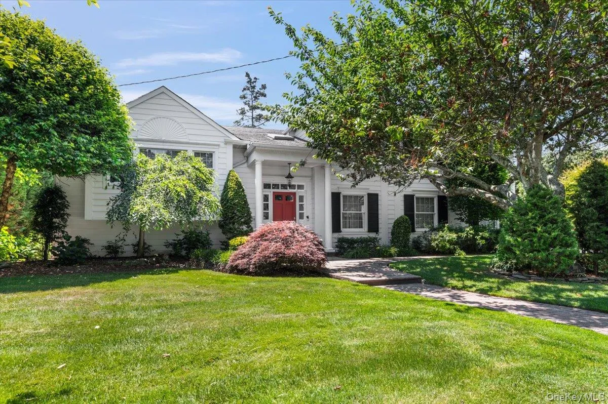 100 Cabot Road, Oyster Bay, NY, 5 Bedrooms Bedrooms, 12 Rooms Rooms,2 BathroomsBathrooms,Residential,For Rent,Cabot,0,KEY1016749 100 Cabot Road, Oyster Bay, NY, 5 Bedrooms Bedrooms, 12 Rooms Rooms,2 BathroomsBathrooms,Residential,For Rent,Cabot,0,KEY1016749