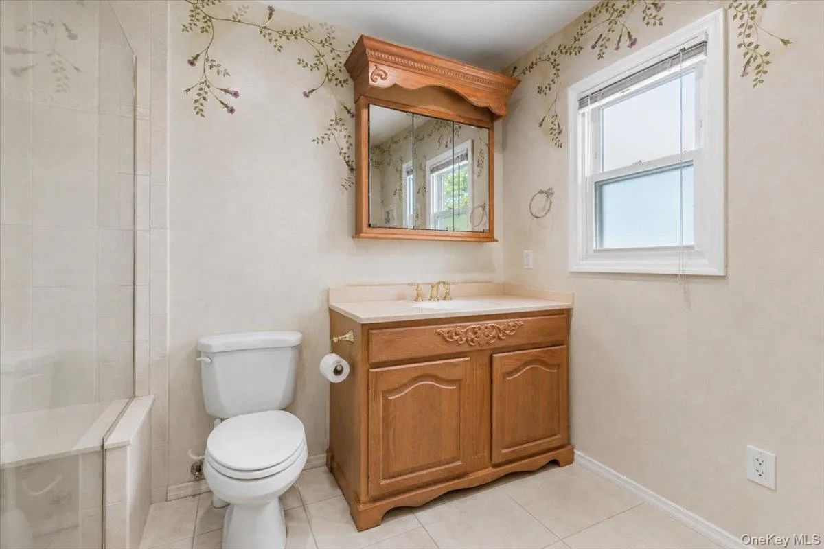 100 Cabot Road, Oyster Bay, NY, 5 Bedrooms Bedrooms, 12 Rooms Rooms,2 BathroomsBathrooms,Residential,For Rent,Cabot,0,KEY1016749 100 Cabot Road, Oyster Bay, NY, 5 Bedrooms Bedrooms, 12 Rooms Rooms,2 BathroomsBathrooms,Residential,For Rent,Cabot,0,KEY1016749