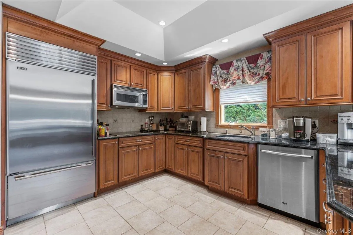 100 Cabot Road, Oyster Bay, NY, 5 Bedrooms Bedrooms, 12 Rooms Rooms,2 BathroomsBathrooms,Residential,For Rent,Cabot,0,KEY1016749 100 Cabot Road, Oyster Bay, NY, 5 Bedrooms Bedrooms, 12 Rooms Rooms,2 BathroomsBathrooms,Residential,For Rent,Cabot,0,KEY1016749