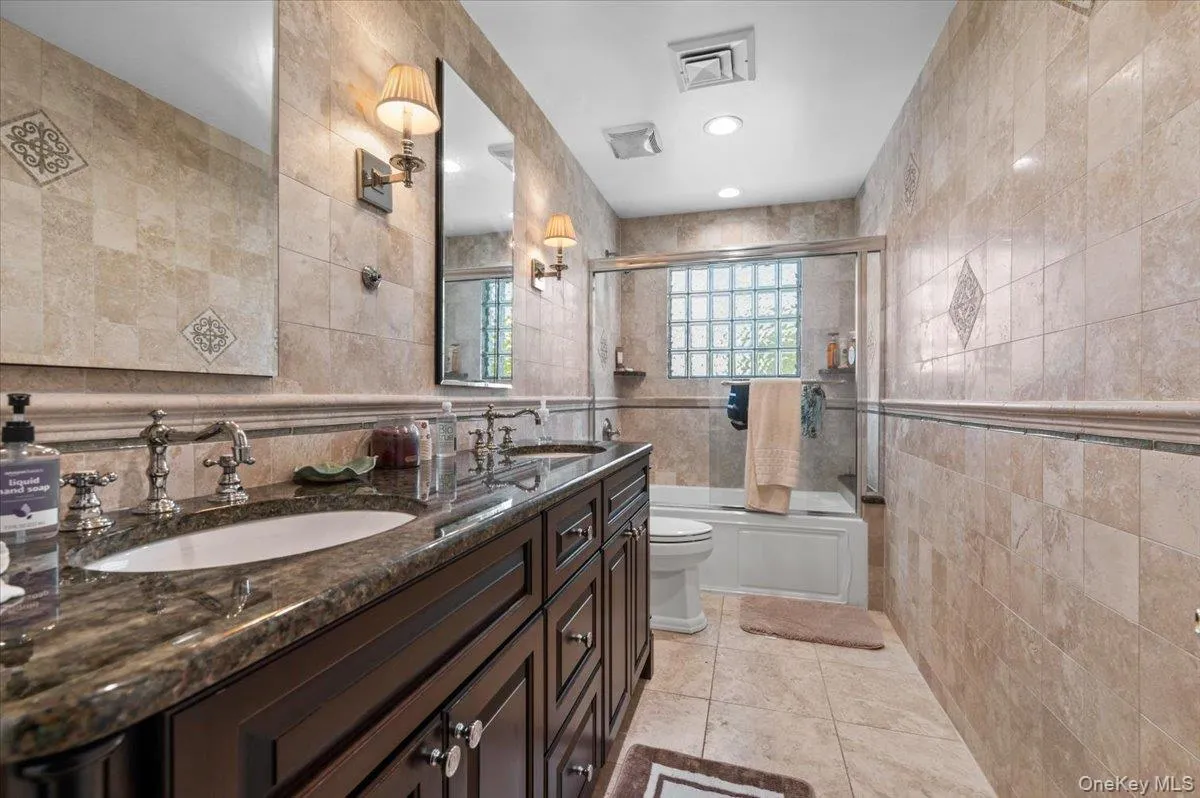 100 Cabot Road, Oyster Bay, NY, 5 Bedrooms Bedrooms, 12 Rooms Rooms,2 BathroomsBathrooms,Residential,For Rent,Cabot,0,KEY1016749 100 Cabot Road, Oyster Bay, NY, 5 Bedrooms Bedrooms, 12 Rooms Rooms,2 BathroomsBathrooms,Residential,For Rent,Cabot,0,KEY1016749