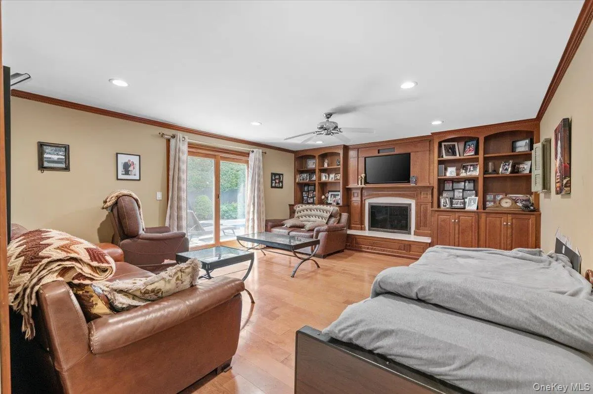 100 Cabot Road, Oyster Bay, NY, 5 Bedrooms Bedrooms, 12 Rooms Rooms,2 BathroomsBathrooms,Residential,For Rent,Cabot,0,KEY1016749 100 Cabot Road, Oyster Bay, NY, 5 Bedrooms Bedrooms, 12 Rooms Rooms,2 BathroomsBathrooms,Residential,For Rent,Cabot,0,KEY1016749