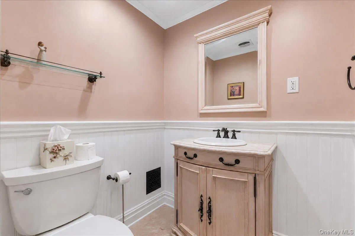 100 Cabot Road, Oyster Bay, NY, 5 Bedrooms Bedrooms, 12 Rooms Rooms,2 BathroomsBathrooms,Residential,For Rent,Cabot,0,KEY1016749 100 Cabot Road, Oyster Bay, NY, 5 Bedrooms Bedrooms, 12 Rooms Rooms,2 BathroomsBathrooms,Residential,For Rent,Cabot,0,KEY1016749