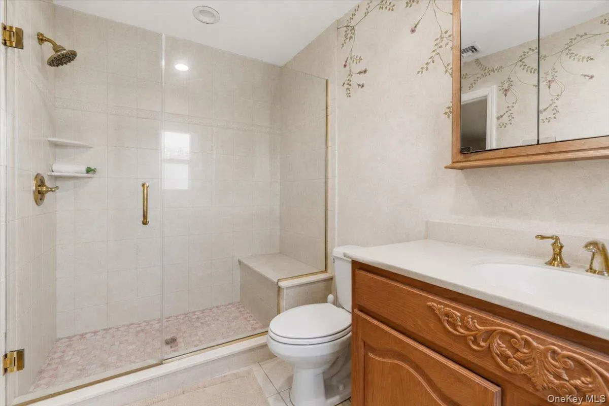 100 Cabot Road, Oyster Bay, NY, 5 Bedrooms Bedrooms, 12 Rooms Rooms,2 BathroomsBathrooms,Residential,For Rent,Cabot,0,KEY1016749 100 Cabot Road, Oyster Bay, NY, 5 Bedrooms Bedrooms, 12 Rooms Rooms,2 BathroomsBathrooms,Residential,For Rent,Cabot,0,KEY1016749