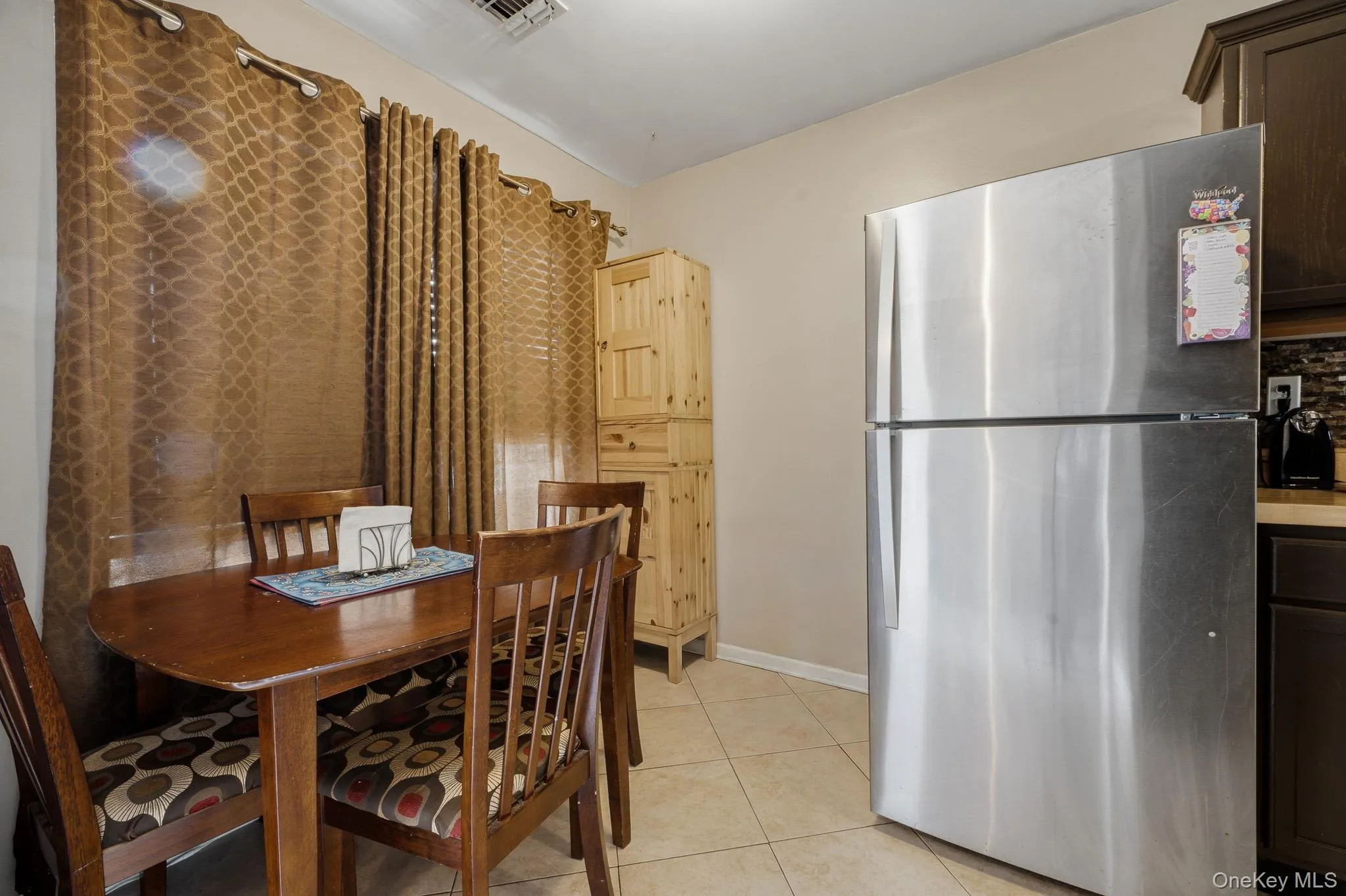 94 Broadlawn Drive, Islip, NY, 2 Bedrooms Bedrooms, 5 Rooms Rooms,1 BathroomBathrooms,Residential,For Rent,Broadlawn,0,1016756 94 Broadlawn Drive, Islip, NY, 2 Bedrooms Bedrooms, 5 Rooms Rooms,1 BathroomBathrooms,Residential,For Rent,Broadlawn,0,1016756