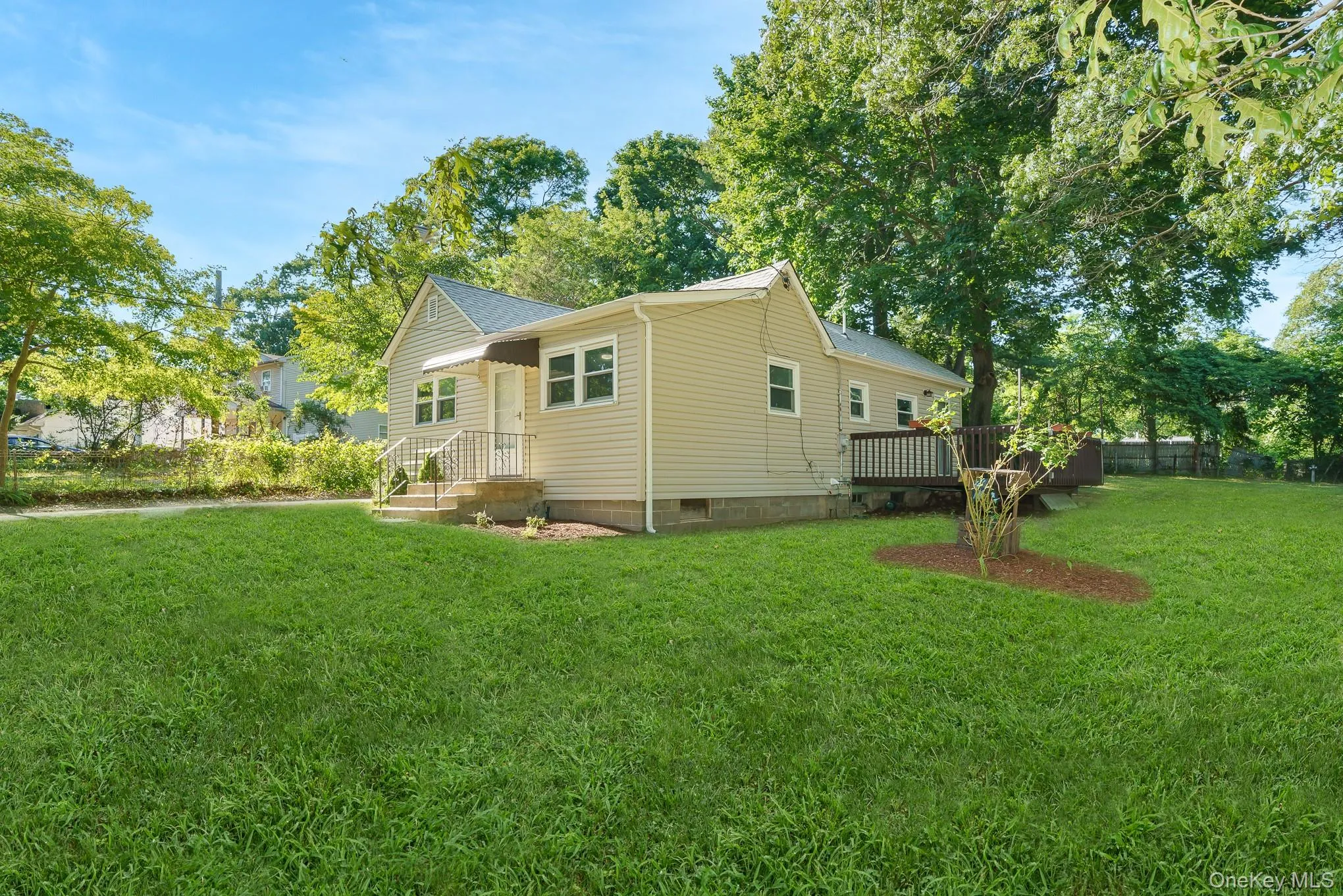 7 Laurelton Avenue, Brookhaven, NY, 3 Bedrooms Bedrooms, 5 Rooms Rooms,1 BathroomBathrooms,Residential,For Rent,Laurelton,0,1016757 7 Laurelton Avenue, Brookhaven, NY, 3 Bedrooms Bedrooms, 5 Rooms Rooms,1 BathroomBathrooms,Residential,For Rent,Laurelton,0,1016757
