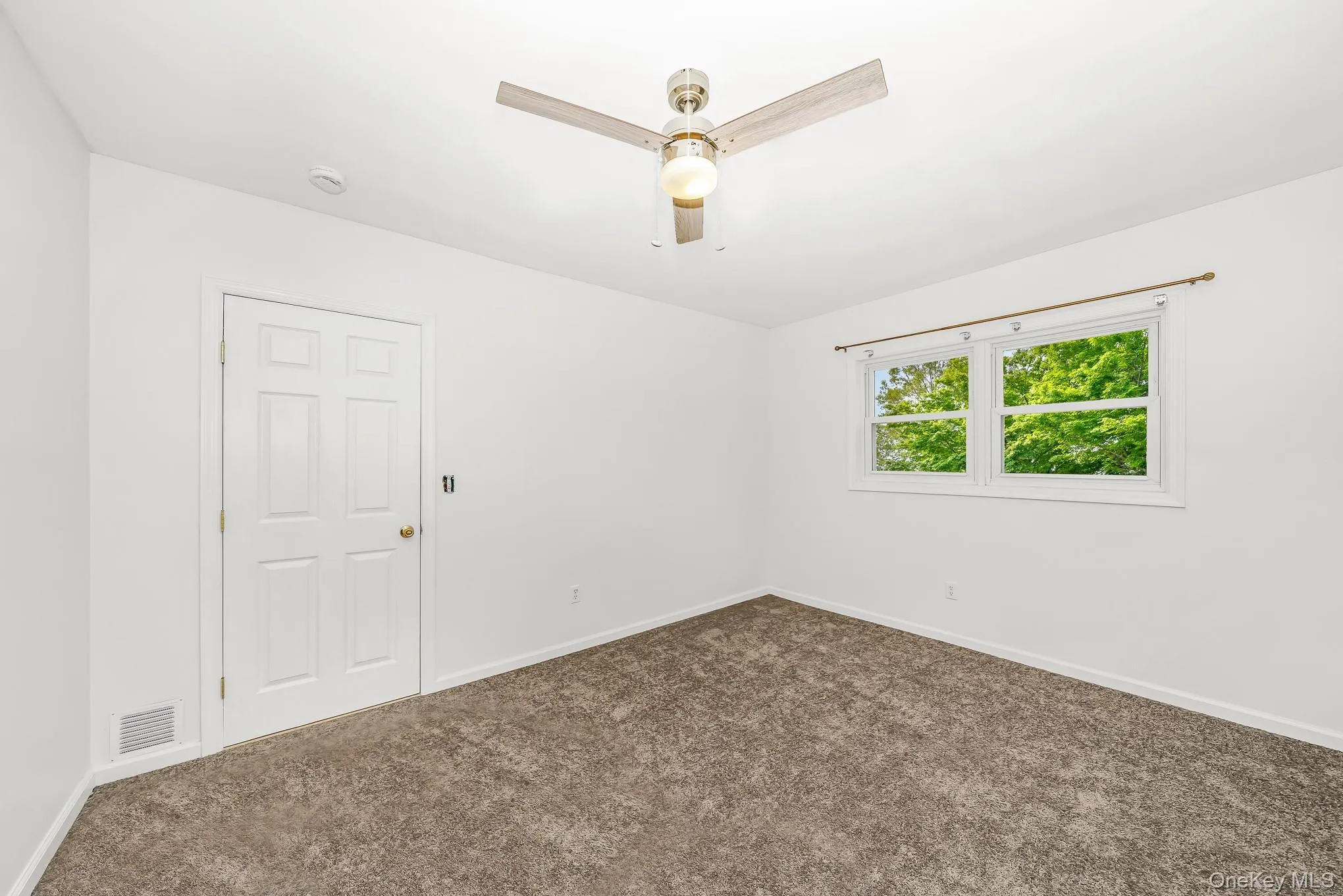 7 Laurelton Avenue, Brookhaven, NY, 3 Bedrooms Bedrooms, 5 Rooms Rooms,1 BathroomBathrooms,Residential,For Rent,Laurelton,0,1016757 7 Laurelton Avenue, Brookhaven, NY, 3 Bedrooms Bedrooms, 5 Rooms Rooms,1 BathroomBathrooms,Residential,For Rent,Laurelton,0,1016757