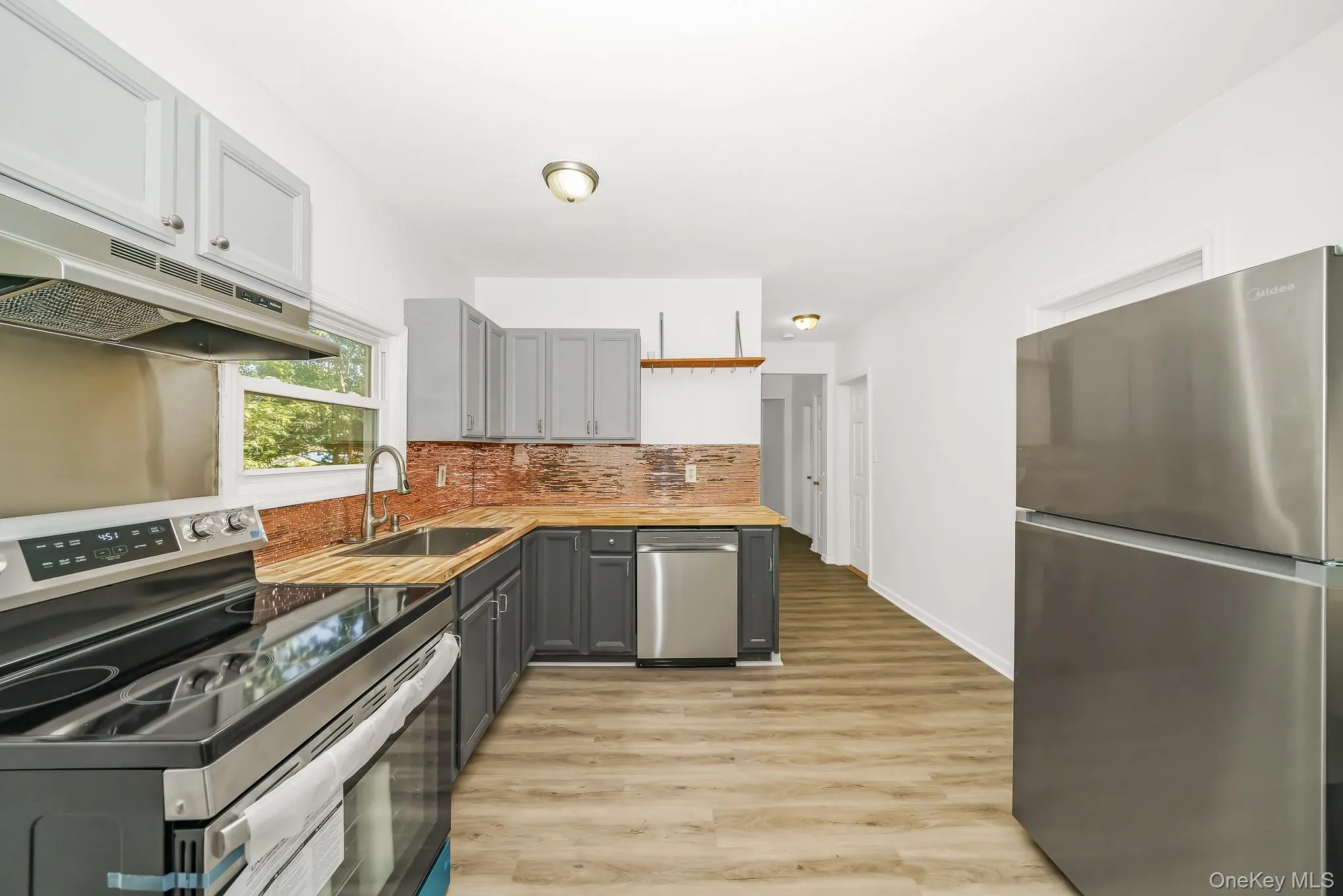 7 Laurelton Avenue, Brookhaven, NY, 3 Bedrooms Bedrooms, 5 Rooms Rooms,1 BathroomBathrooms,Residential,For Rent,Laurelton,0,1016757 7 Laurelton Avenue, Brookhaven, NY, 3 Bedrooms Bedrooms, 5 Rooms Rooms,1 BathroomBathrooms,Residential,For Rent,Laurelton,0,1016757