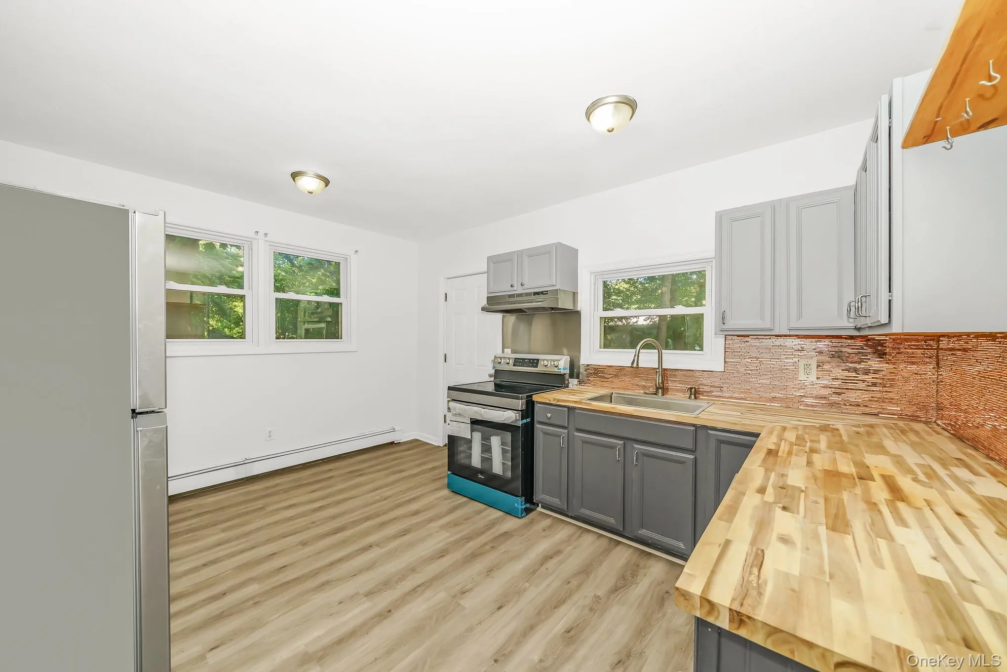 7 Laurelton Avenue, Brookhaven, NY, 3 Bedrooms Bedrooms, 5 Rooms Rooms,1 BathroomBathrooms,Residential,For Rent,Laurelton,0,1016757 7 Laurelton Avenue, Brookhaven, NY, 3 Bedrooms Bedrooms, 5 Rooms Rooms,1 BathroomBathrooms,Residential,For Rent,Laurelton,0,1016757