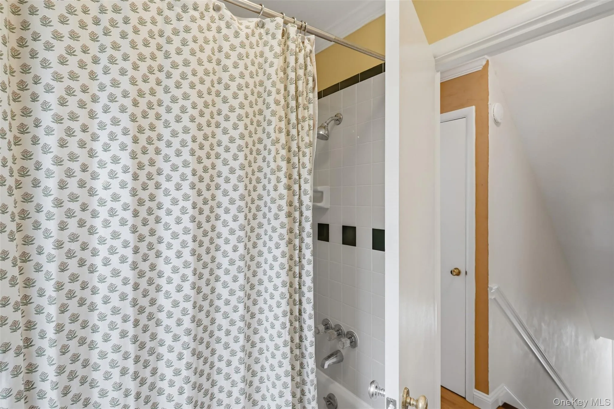 7 Lookout Avenue, New Paltz, NY, 3 Bedrooms Bedrooms, 8 Rooms Rooms,2 BathroomsBathrooms,Residential Lease,For Rent,Lookout,0,1016758 7 Lookout Avenue, New Paltz, NY, 3 Bedrooms Bedrooms, 8 Rooms Rooms,2 BathroomsBathrooms,Residential Lease,For Rent,Lookout,0,1016758