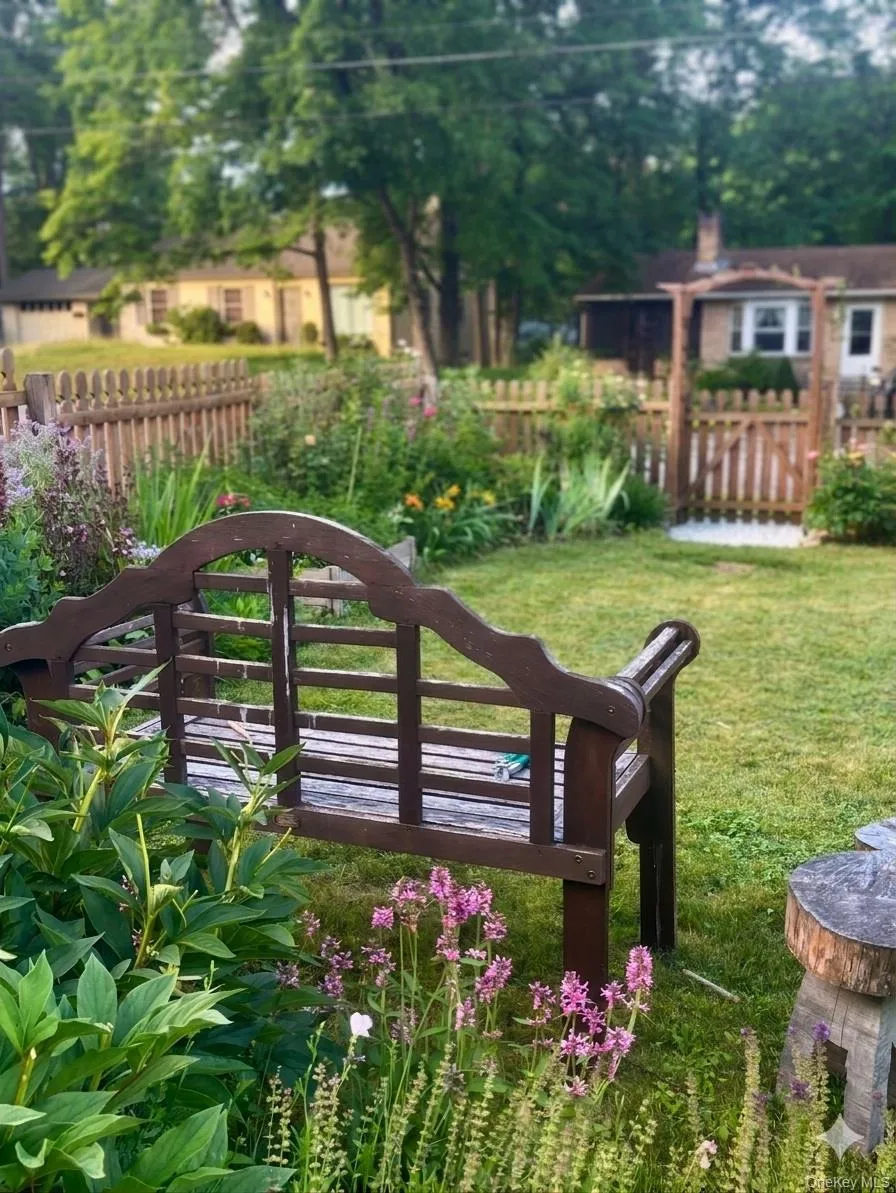 7 Lookout Avenue, New Paltz, NY, 3 Bedrooms Bedrooms, 8 Rooms Rooms,2 BathroomsBathrooms,Residential Lease,For Rent,Lookout,0,1016758 7 Lookout Avenue, New Paltz, NY, 3 Bedrooms Bedrooms, 8 Rooms Rooms,2 BathroomsBathrooms,Residential Lease,For Rent,Lookout,0,1016758