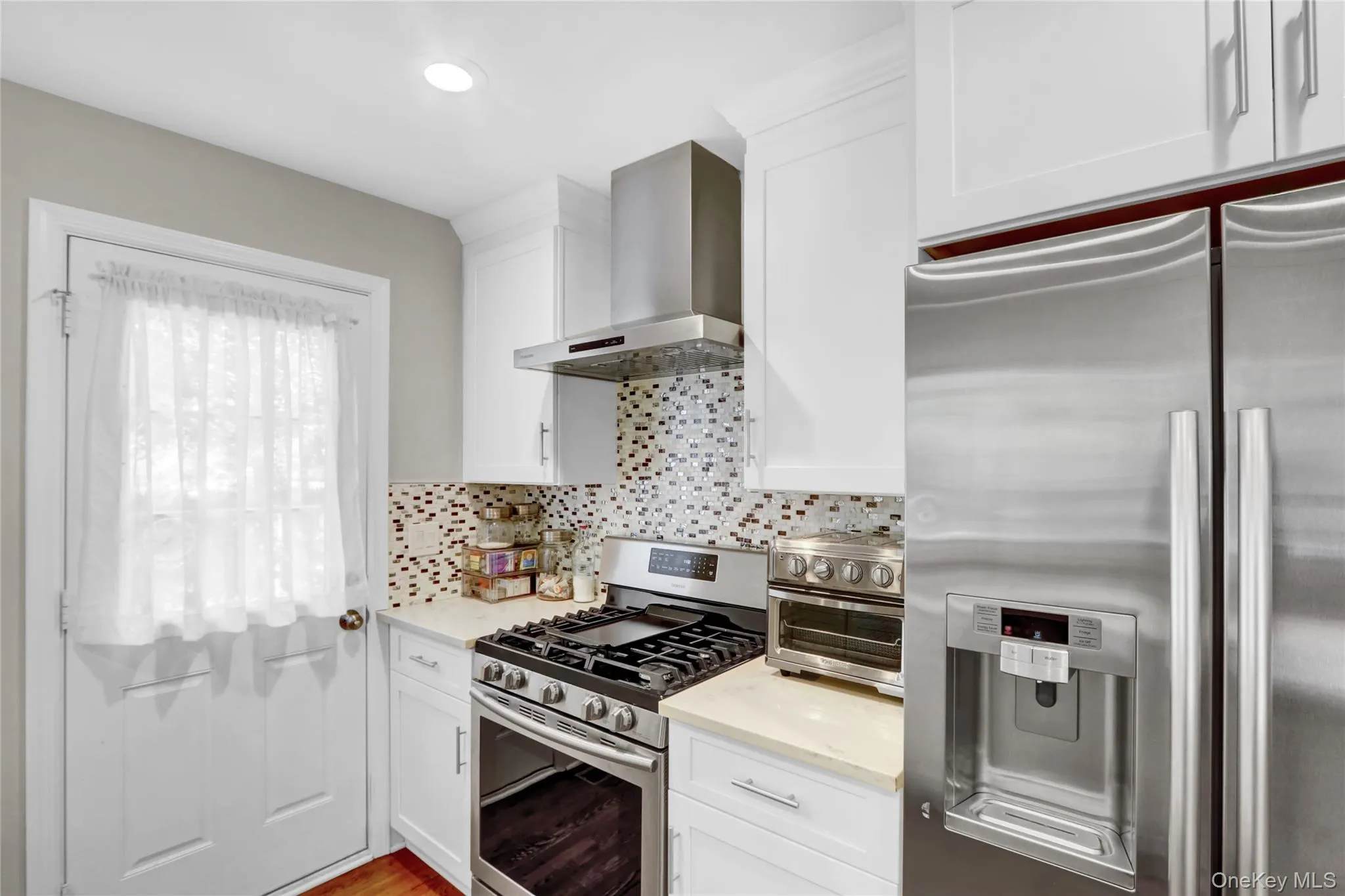 1 Burr Road, Huntington, NY, 4 Bedrooms Bedrooms, 7 Rooms Rooms,2 BathroomsBathrooms,Residential,For Rent,Burr,0,1016769 1 Burr Road, Huntington, NY, 4 Bedrooms Bedrooms, 7 Rooms Rooms,2 BathroomsBathrooms,Residential,For Rent,Burr,0,1016769