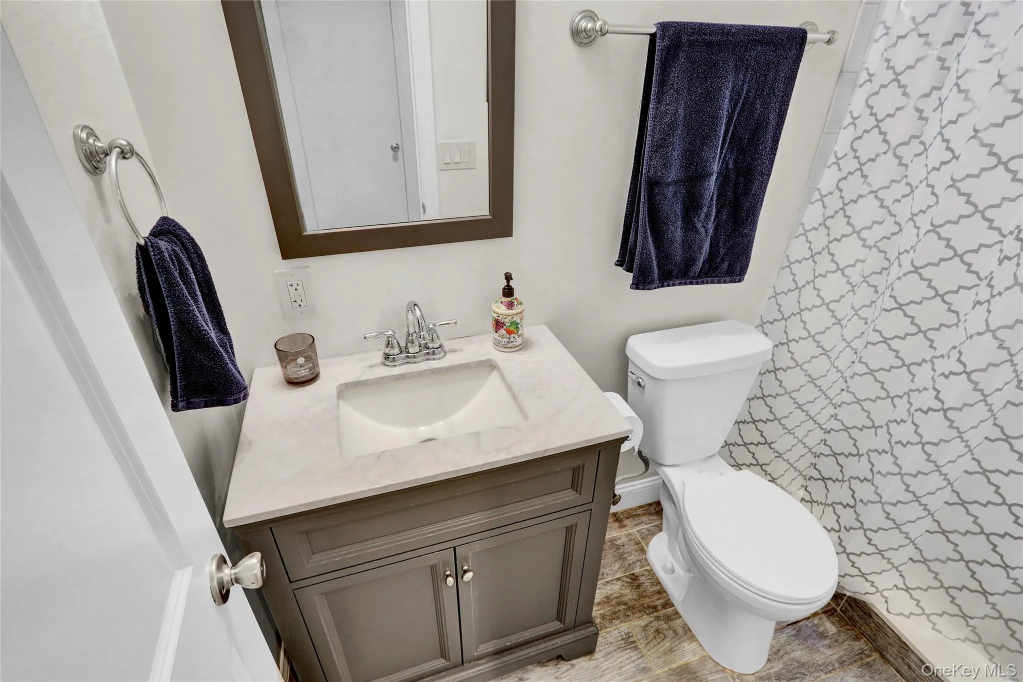 1 Burr Road, Huntington, NY, 4 Bedrooms Bedrooms, 7 Rooms Rooms,2 BathroomsBathrooms,Residential,For Rent,Burr,0,1016769 1 Burr Road, Huntington, NY, 4 Bedrooms Bedrooms, 7 Rooms Rooms,2 BathroomsBathrooms,Residential,For Rent,Burr,0,1016769