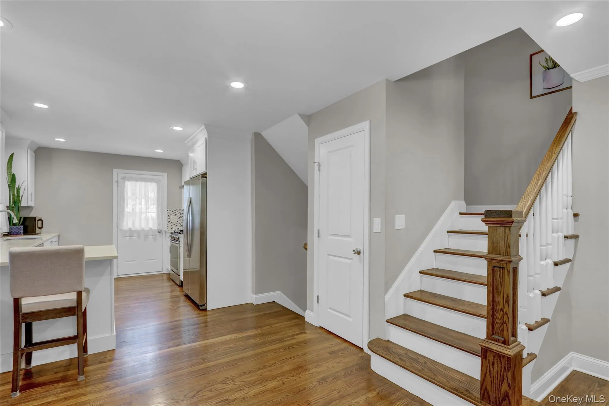 1 Burr Road, Huntington, NY, 4 Bedrooms Bedrooms, 7 Rooms Rooms,2 BathroomsBathrooms,Residential,For Rent,Burr,0,1016769 1 Burr Road, Huntington, NY, 4 Bedrooms Bedrooms, 7 Rooms Rooms,2 BathroomsBathrooms,Residential,For Rent,Burr,0,1016769