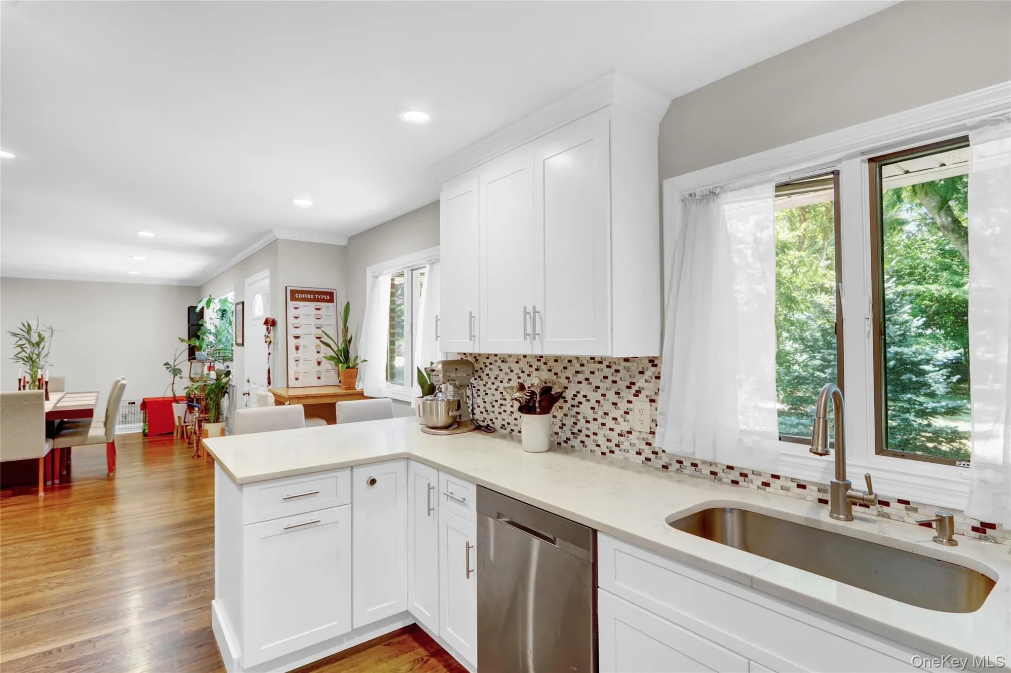 1 Burr Road, Huntington, NY, 4 Bedrooms Bedrooms, 7 Rooms Rooms,2 BathroomsBathrooms,Residential,For Rent,Burr,0,1016769 1 Burr Road, Huntington, NY, 4 Bedrooms Bedrooms, 7 Rooms Rooms,2 BathroomsBathrooms,Residential,For Rent,Burr,0,1016769