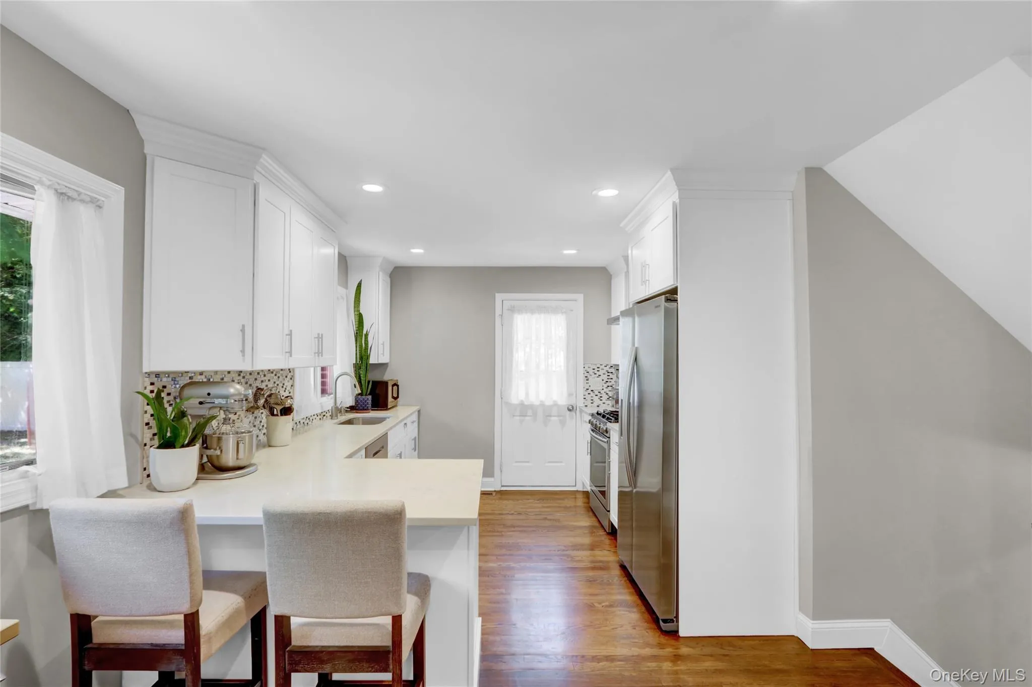 1 Burr Road, Huntington, NY, 4 Bedrooms Bedrooms, 7 Rooms Rooms,2 BathroomsBathrooms,Residential,For Rent,Burr,0,1016769 1 Burr Road, Huntington, NY, 4 Bedrooms Bedrooms, 7 Rooms Rooms,2 BathroomsBathrooms,Residential,For Rent,Burr,0,1016769