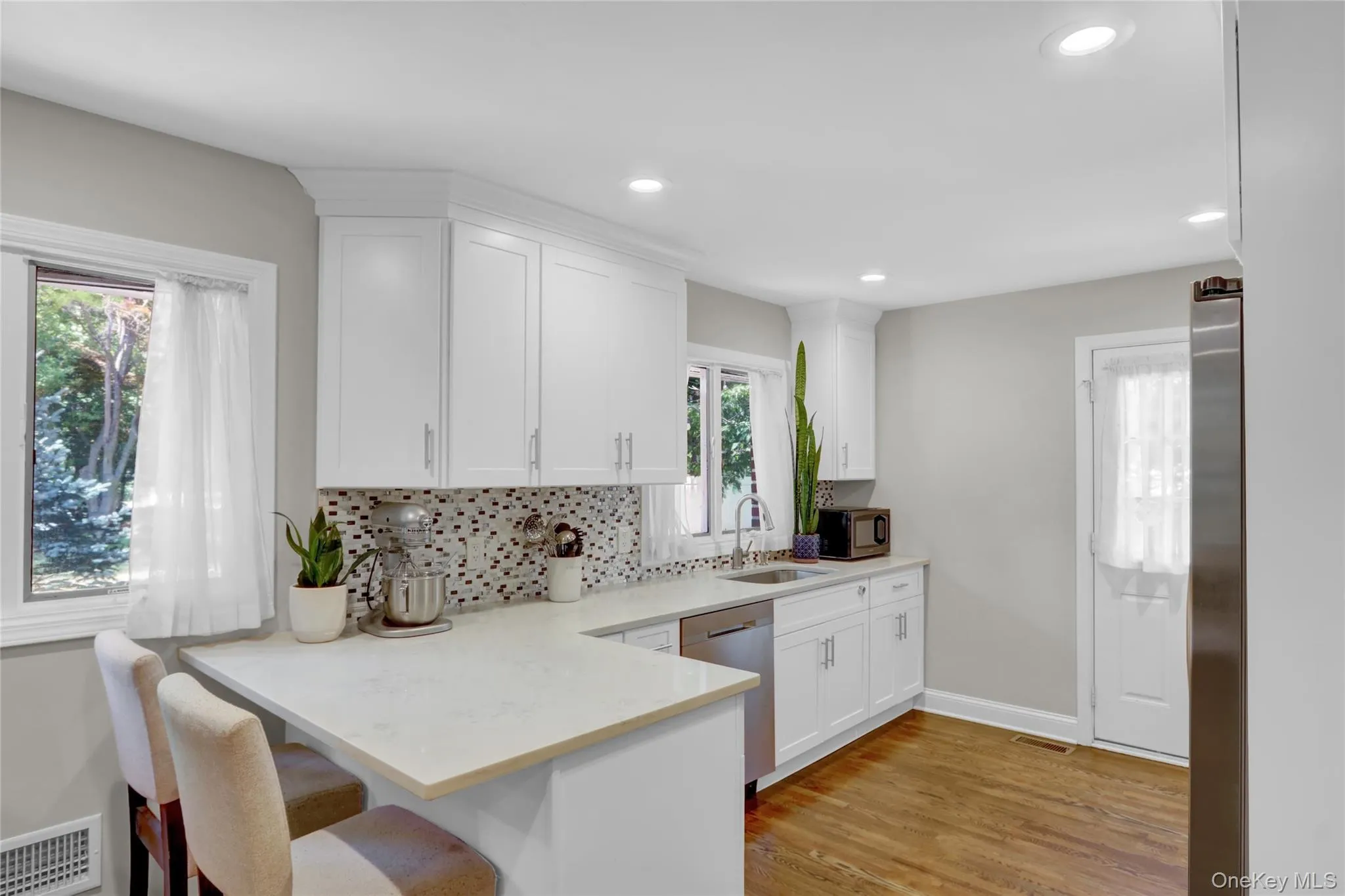 1 Burr Road, Huntington, NY, 4 Bedrooms Bedrooms, 7 Rooms Rooms,2 BathroomsBathrooms,Residential,For Rent,Burr,0,1016769 1 Burr Road, Huntington, NY, 4 Bedrooms Bedrooms, 7 Rooms Rooms,2 BathroomsBathrooms,Residential,For Rent,Burr,0,1016769