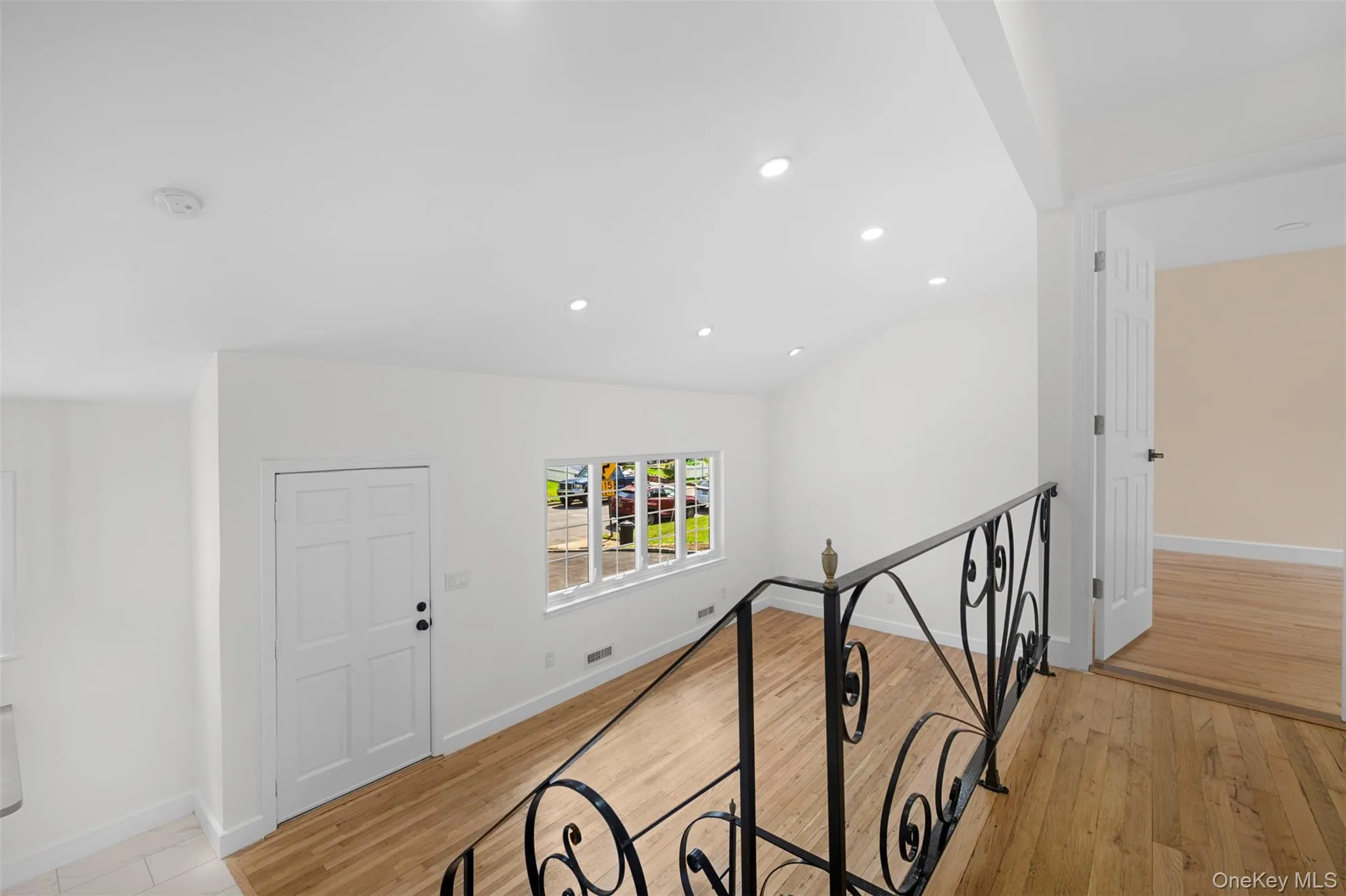 31 Foxwood Drive, Huntington, NY, 3 Bedrooms Bedrooms, 6 Rooms Rooms,2 BathroomsBathrooms,Residential,For Rent,Foxwood,0,KEY1016770 31 Foxwood Drive, Huntington, NY, 3 Bedrooms Bedrooms, 6 Rooms Rooms,2 BathroomsBathrooms,Residential,For Rent,Foxwood,0,KEY1016770