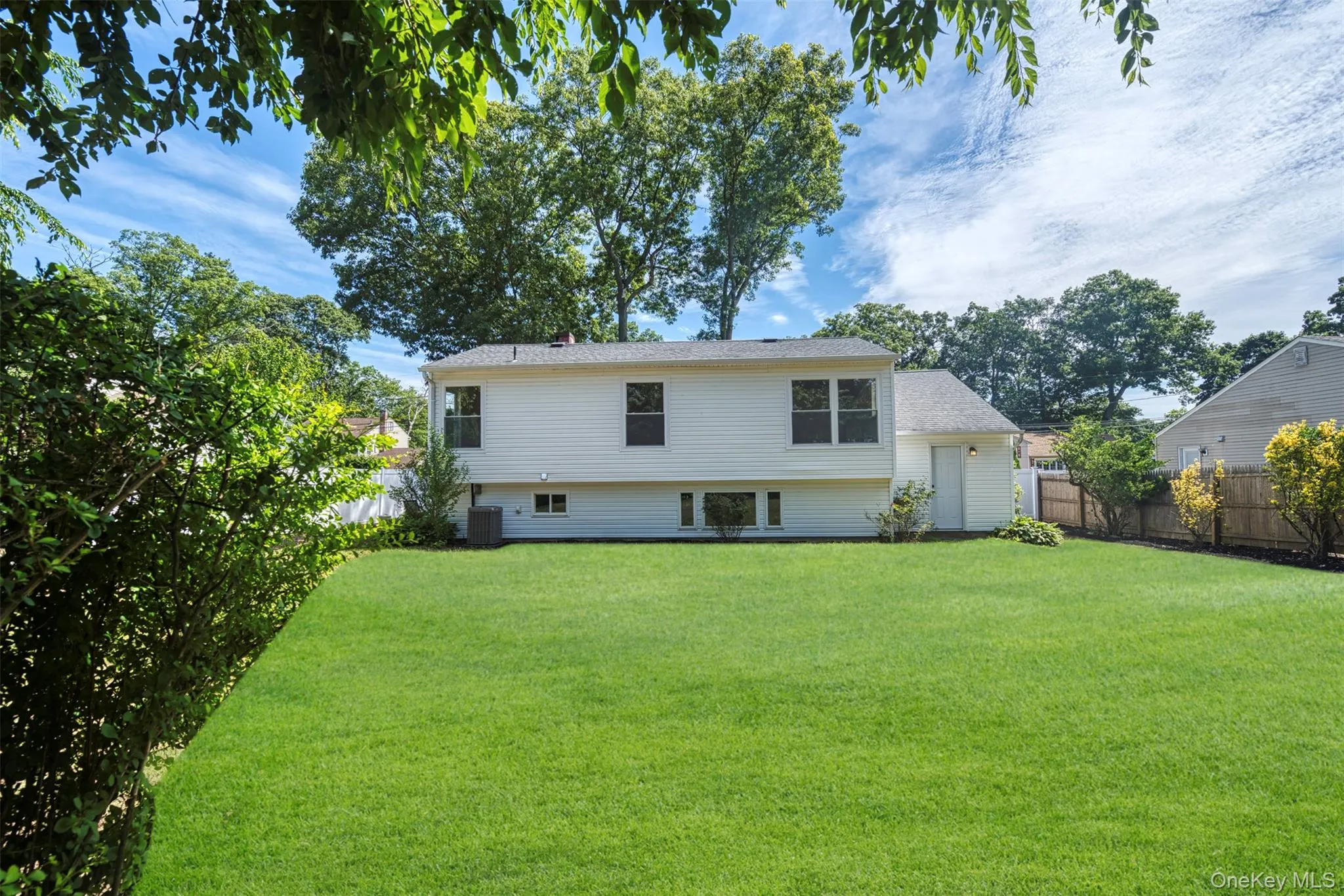 31 Foxwood Drive, Huntington, NY, 3 Bedrooms Bedrooms, 6 Rooms Rooms,2 BathroomsBathrooms,Residential,For Rent,Foxwood,0,KEY1016770 31 Foxwood Drive, Huntington, NY, 3 Bedrooms Bedrooms, 6 Rooms Rooms,2 BathroomsBathrooms,Residential,For Rent,Foxwood,0,KEY1016770