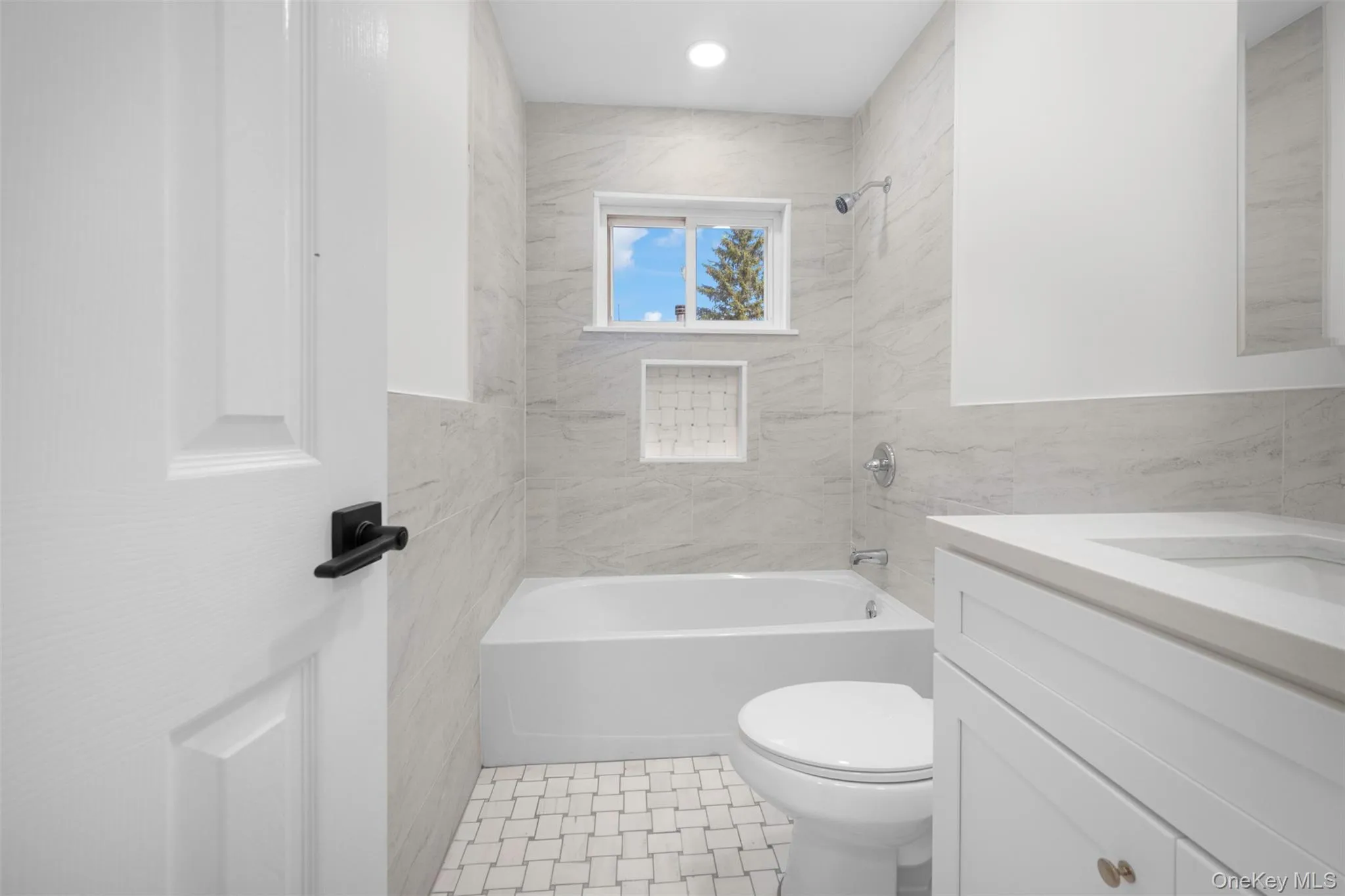 31 Foxwood Drive, Huntington, NY, 3 Bedrooms Bedrooms, 6 Rooms Rooms,2 BathroomsBathrooms,Residential,For Rent,Foxwood,0,KEY1016770 31 Foxwood Drive, Huntington, NY, 3 Bedrooms Bedrooms, 6 Rooms Rooms,2 BathroomsBathrooms,Residential,For Rent,Foxwood,0,KEY1016770