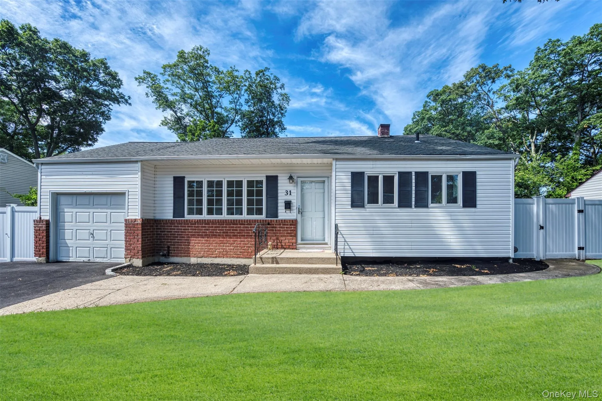 31 Foxwood Drive, Huntington, NY, 3 Bedrooms Bedrooms, 6 Rooms Rooms,2 BathroomsBathrooms,Residential,For Rent,Foxwood,0,KEY1016770 31 Foxwood Drive, Huntington, NY, 3 Bedrooms Bedrooms, 6 Rooms Rooms,2 BathroomsBathrooms,Residential,For Rent,Foxwood,0,KEY1016770