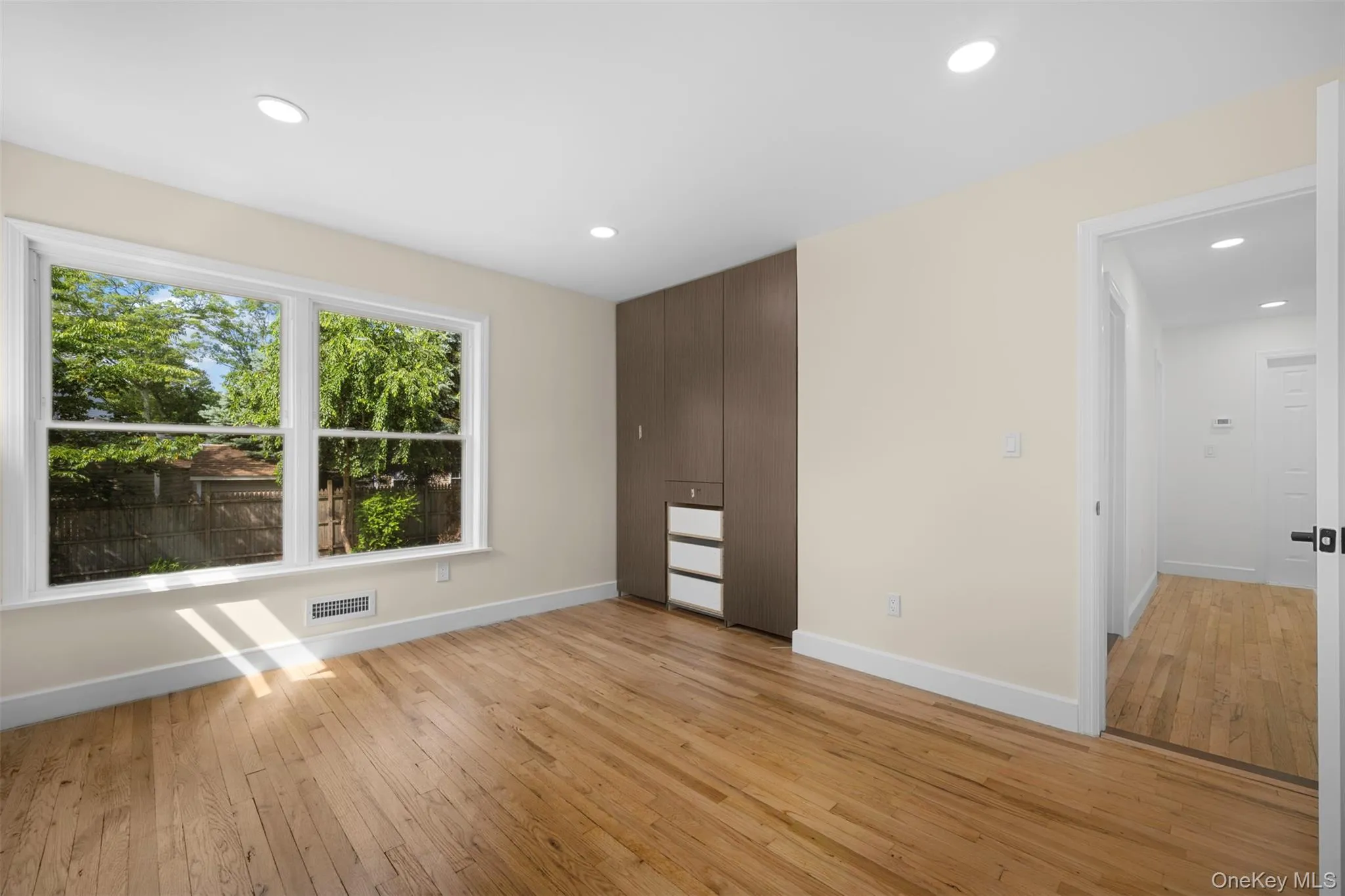 31 Foxwood Drive, Huntington, NY, 3 Bedrooms Bedrooms, 6 Rooms Rooms,2 BathroomsBathrooms,Residential,For Rent,Foxwood,0,KEY1016770 31 Foxwood Drive, Huntington, NY, 3 Bedrooms Bedrooms, 6 Rooms Rooms,2 BathroomsBathrooms,Residential,For Rent,Foxwood,0,KEY1016770