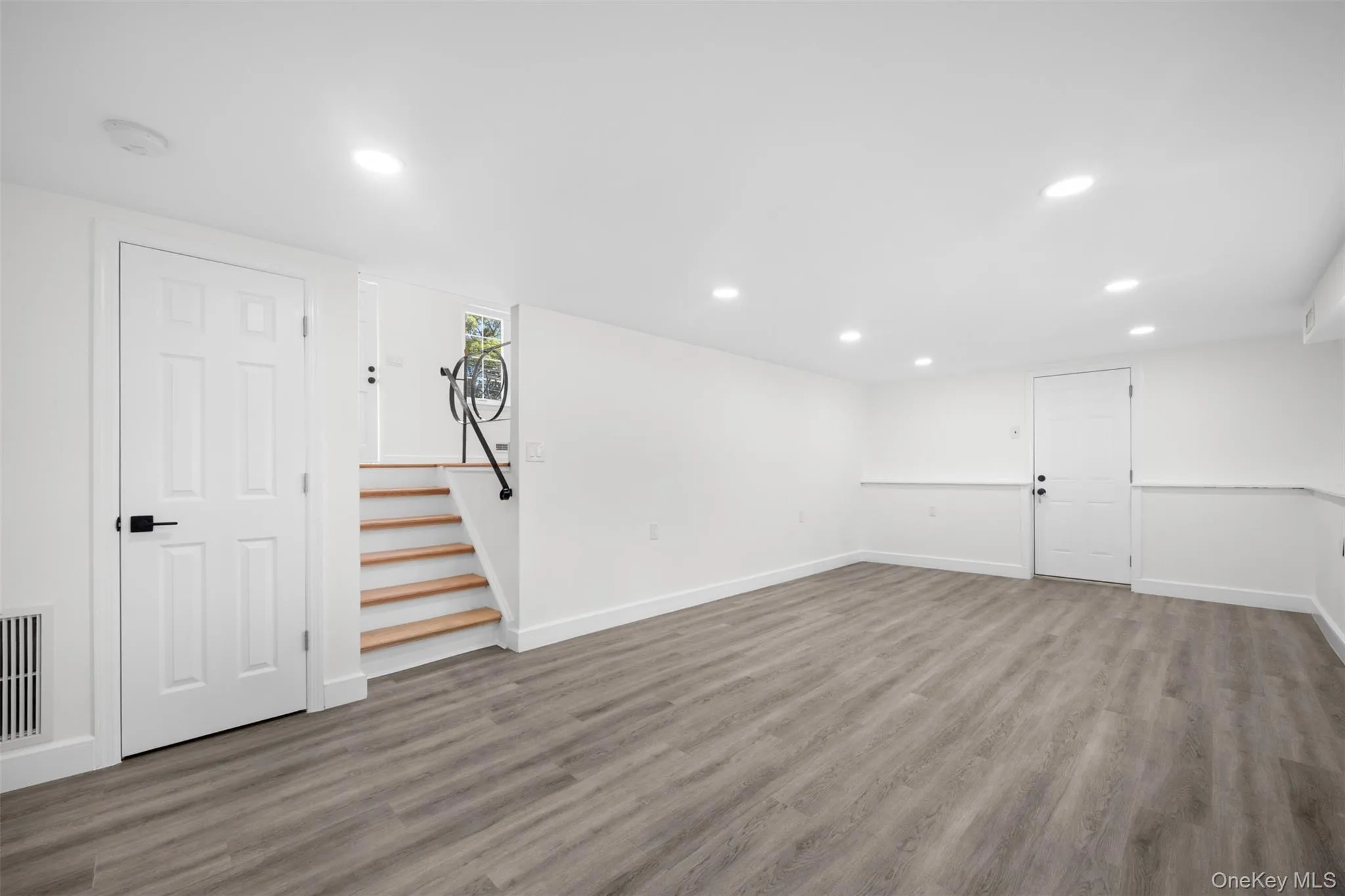 31 Foxwood Drive, Huntington, NY, 3 Bedrooms Bedrooms, 6 Rooms Rooms,2 BathroomsBathrooms,Residential,For Rent,Foxwood,0,KEY1016770 31 Foxwood Drive, Huntington, NY, 3 Bedrooms Bedrooms, 6 Rooms Rooms,2 BathroomsBathrooms,Residential,For Rent,Foxwood,0,KEY1016770