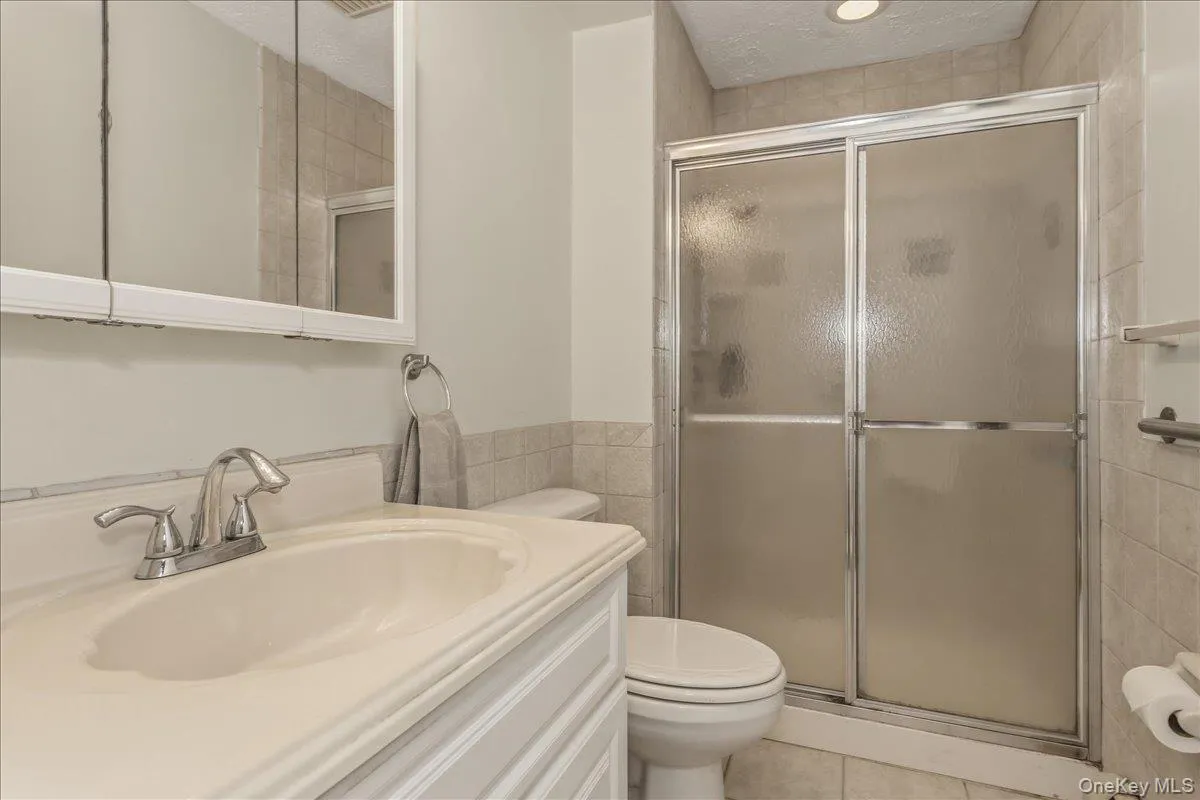 123 Avenue B, Brookhaven, NY, 4 Bedrooms Bedrooms, 11 Rooms Rooms,2 BathroomsBathrooms,Residential,For Rent,Avenue B,0,1016771 123 Avenue B, Brookhaven, NY, 4 Bedrooms Bedrooms, 11 Rooms Rooms,2 BathroomsBathrooms,Residential,For Rent,Avenue B,0,1016771