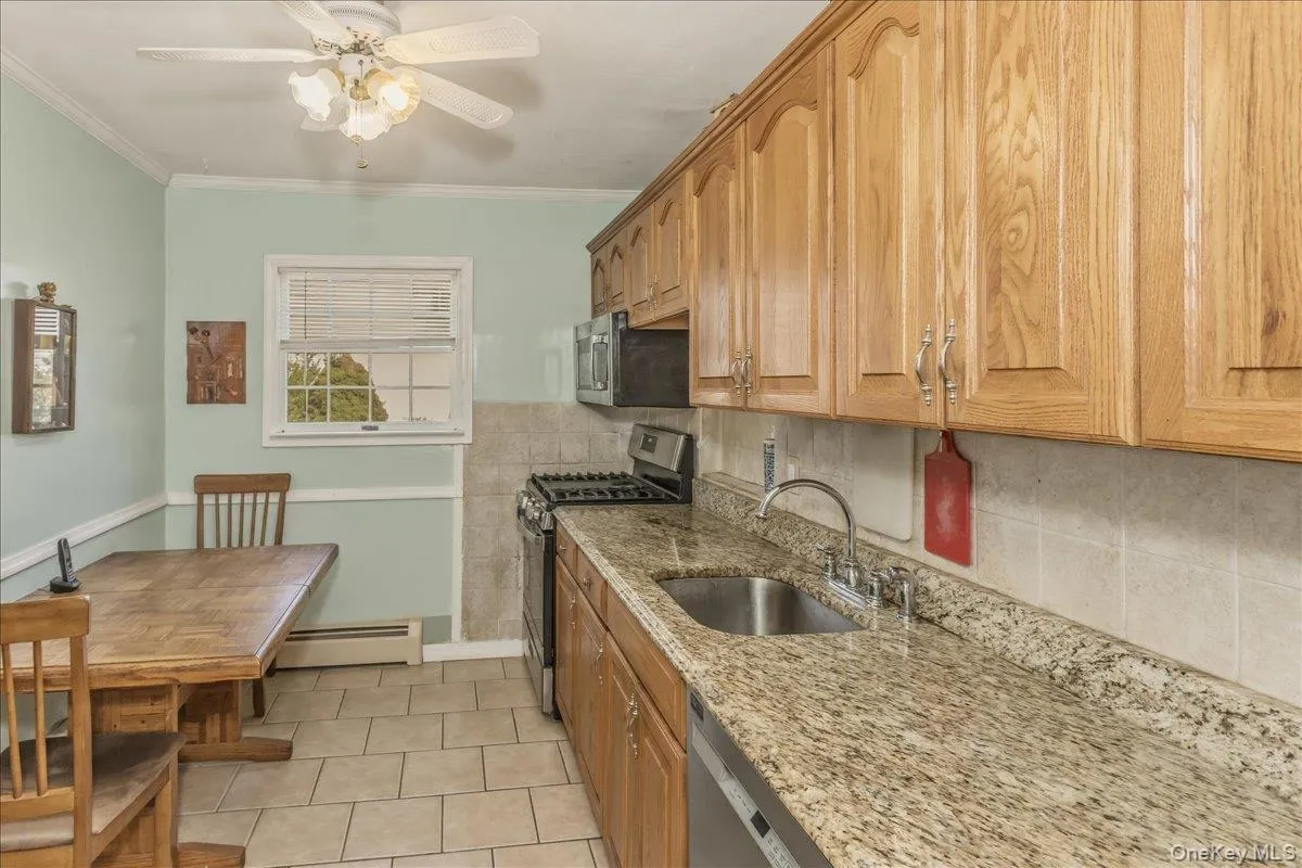 123 Avenue B, Brookhaven, NY, 4 Bedrooms Bedrooms, 11 Rooms Rooms,2 BathroomsBathrooms,Residential,For Rent,Avenue B,0,1016771 123 Avenue B, Brookhaven, NY, 4 Bedrooms Bedrooms, 11 Rooms Rooms,2 BathroomsBathrooms,Residential,For Rent,Avenue B,0,1016771