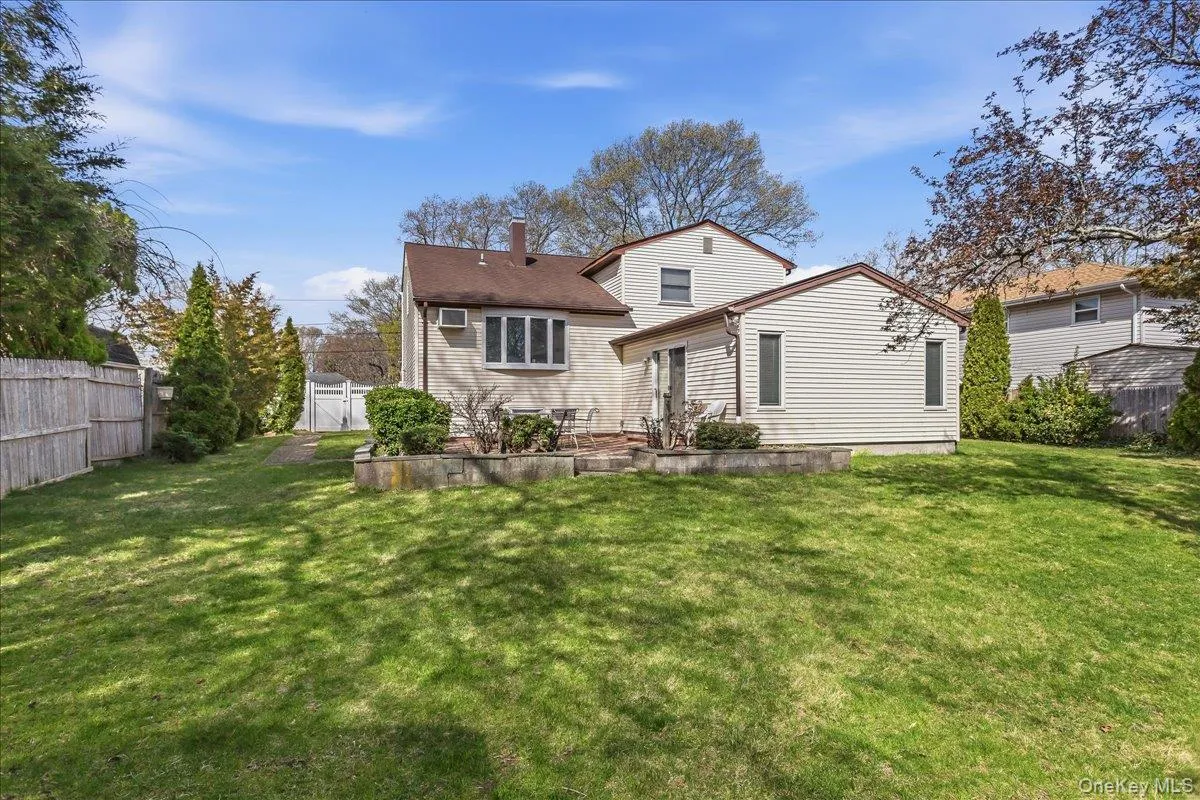 123 Avenue B, Brookhaven, NY, 4 Bedrooms Bedrooms, 11 Rooms Rooms,2 BathroomsBathrooms,Residential,For Rent,Avenue B,0,1016771 123 Avenue B, Brookhaven, NY, 4 Bedrooms Bedrooms, 11 Rooms Rooms,2 BathroomsBathrooms,Residential,For Rent,Avenue B,0,1016771
