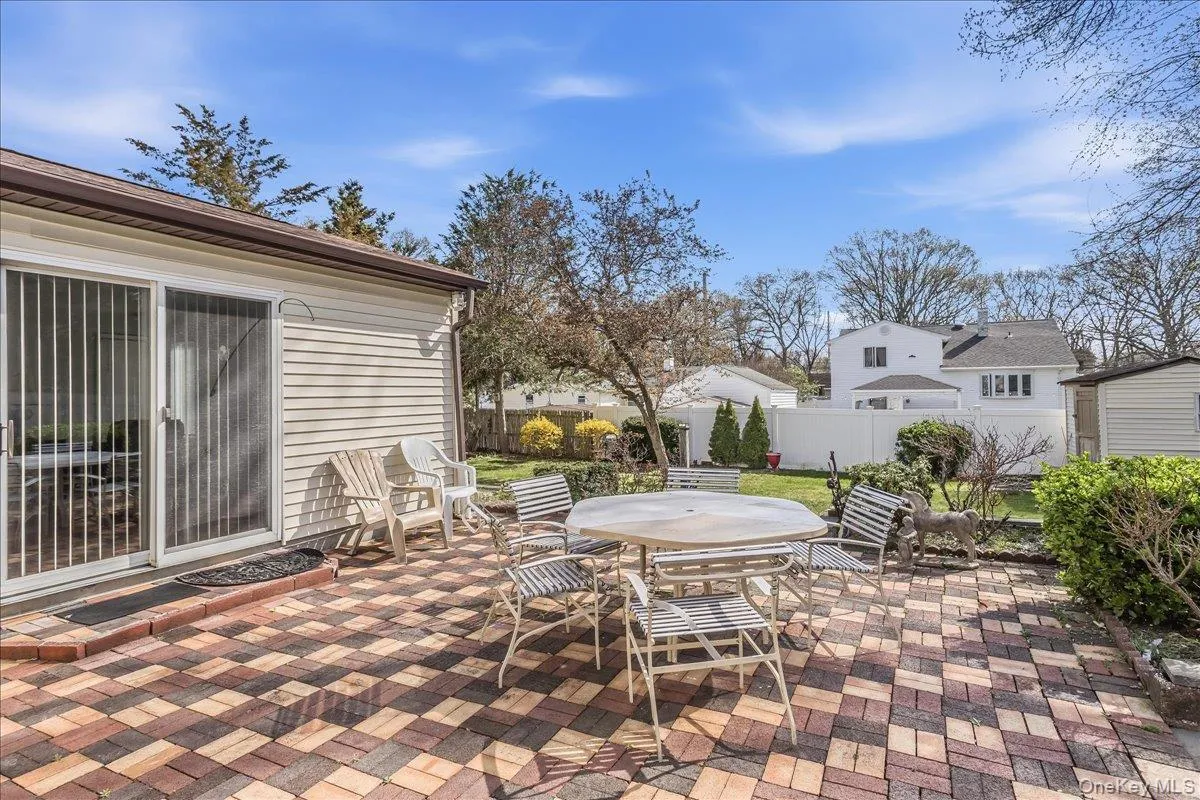 123 Avenue B, Brookhaven, NY, 4 Bedrooms Bedrooms, 11 Rooms Rooms,2 BathroomsBathrooms,Residential,For Rent,Avenue B,0,1016771 123 Avenue B, Brookhaven, NY, 4 Bedrooms Bedrooms, 11 Rooms Rooms,2 BathroomsBathrooms,Residential,For Rent,Avenue B,0,1016771
