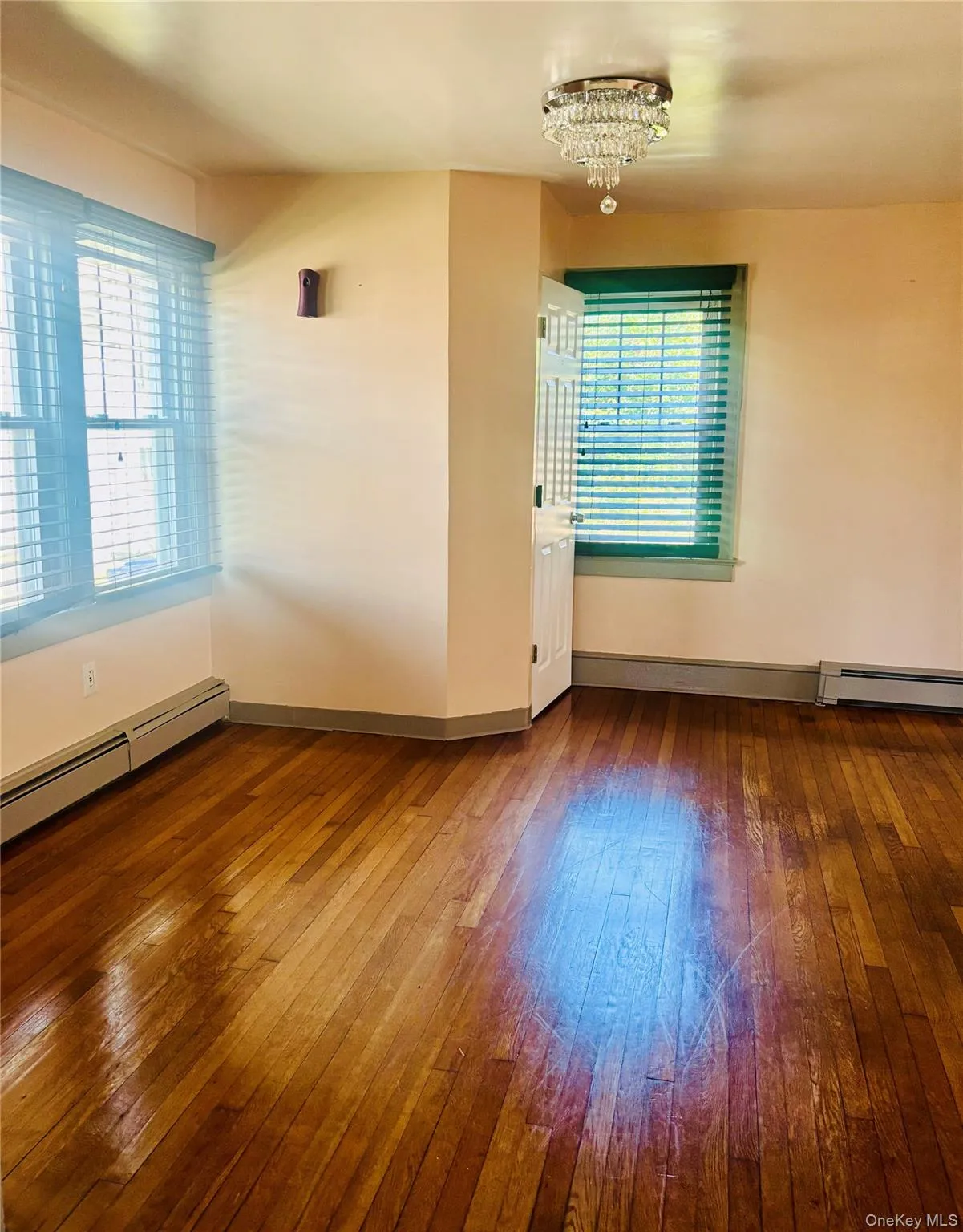 535 Cross Street, North Hempstead, NY, 3 Bedrooms Bedrooms, 6 Rooms Rooms,2 BathroomsBathrooms,Residential,For Rent,Cross,0,1016775 535 Cross Street, North Hempstead, NY, 3 Bedrooms Bedrooms, 6 Rooms Rooms,2 BathroomsBathrooms,Residential,For Rent,Cross,0,1016775