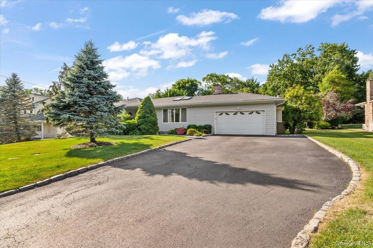 18 Hickman Street, Oyster Bay, NY, 4 Bedrooms Bedrooms, 11 Rooms Rooms,3 BathroomsBathrooms,Residential,For Rent,Hickman,0,1016780 18 Hickman Street, Oyster Bay, NY, 4 Bedrooms Bedrooms, 11 Rooms Rooms,3 BathroomsBathrooms,Residential,For Rent,Hickman,0,1016780