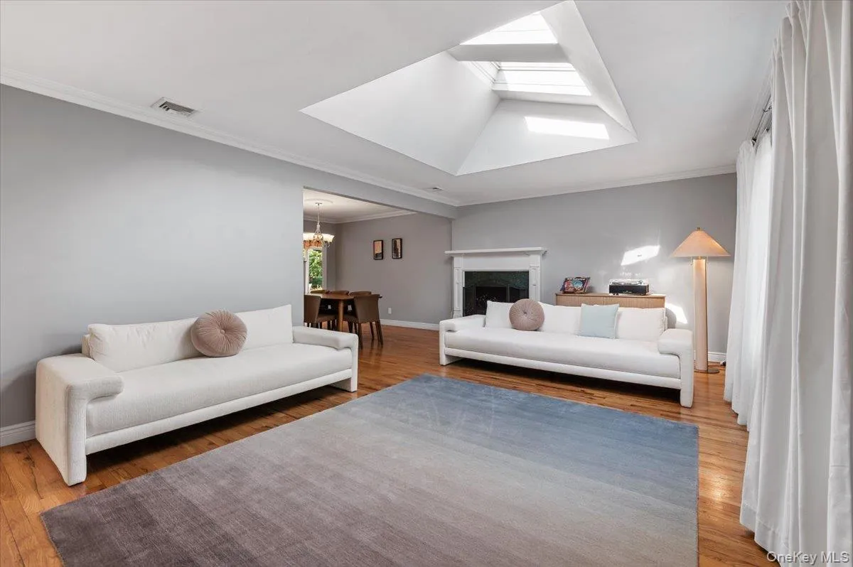 18 Hickman Street, Oyster Bay, NY, 4 Bedrooms Bedrooms, 11 Rooms Rooms,3 BathroomsBathrooms,Residential,For Rent,Hickman,0,1016780 18 Hickman Street, Oyster Bay, NY, 4 Bedrooms Bedrooms, 11 Rooms Rooms,3 BathroomsBathrooms,Residential,For Rent,Hickman,0,1016780