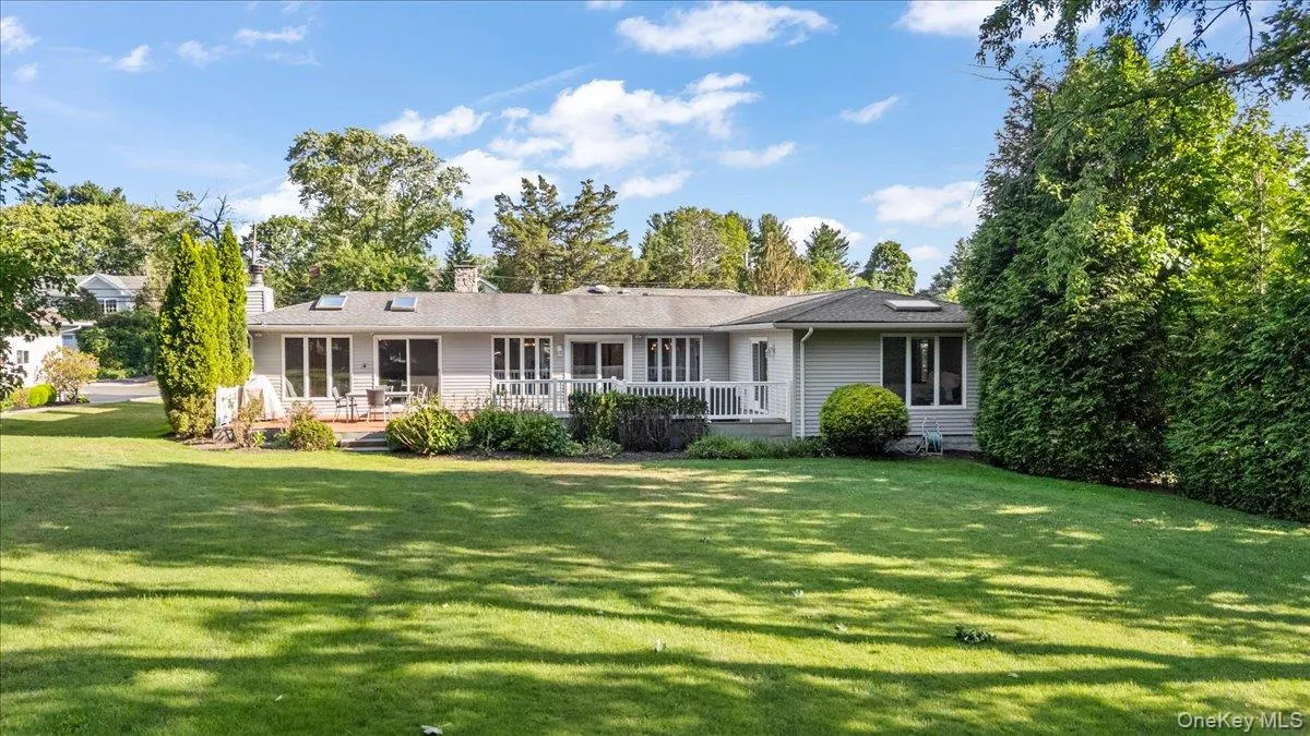 18 Hickman Street, Oyster Bay, NY, 4 Bedrooms Bedrooms, 11 Rooms Rooms,3 BathroomsBathrooms,Residential,For Rent,Hickman,0,1016780 18 Hickman Street, Oyster Bay, NY, 4 Bedrooms Bedrooms, 11 Rooms Rooms,3 BathroomsBathrooms,Residential,For Rent,Hickman,0,1016780