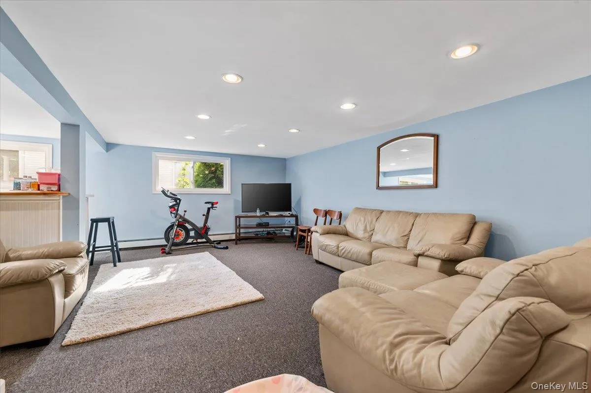 18 Hickman Street, Oyster Bay, NY, 4 Bedrooms Bedrooms, 11 Rooms Rooms,3 BathroomsBathrooms,Residential,For Rent,Hickman,0,1016780 18 Hickman Street, Oyster Bay, NY, 4 Bedrooms Bedrooms, 11 Rooms Rooms,3 BathroomsBathrooms,Residential,For Rent,Hickman,0,1016780
