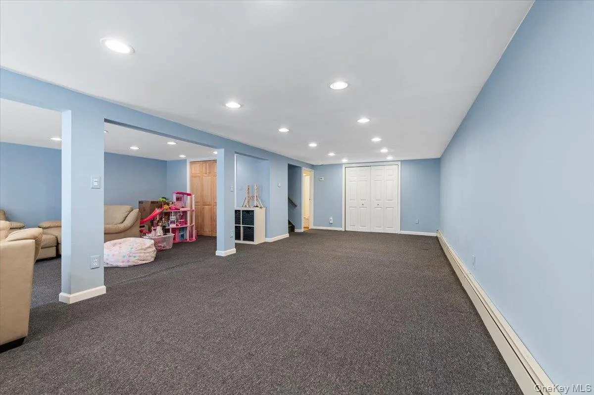 18 Hickman Street, Oyster Bay, NY, 4 Bedrooms Bedrooms, 11 Rooms Rooms,3 BathroomsBathrooms,Residential,For Rent,Hickman,0,1016780 18 Hickman Street, Oyster Bay, NY, 4 Bedrooms Bedrooms, 11 Rooms Rooms,3 BathroomsBathrooms,Residential,For Rent,Hickman,0,1016780