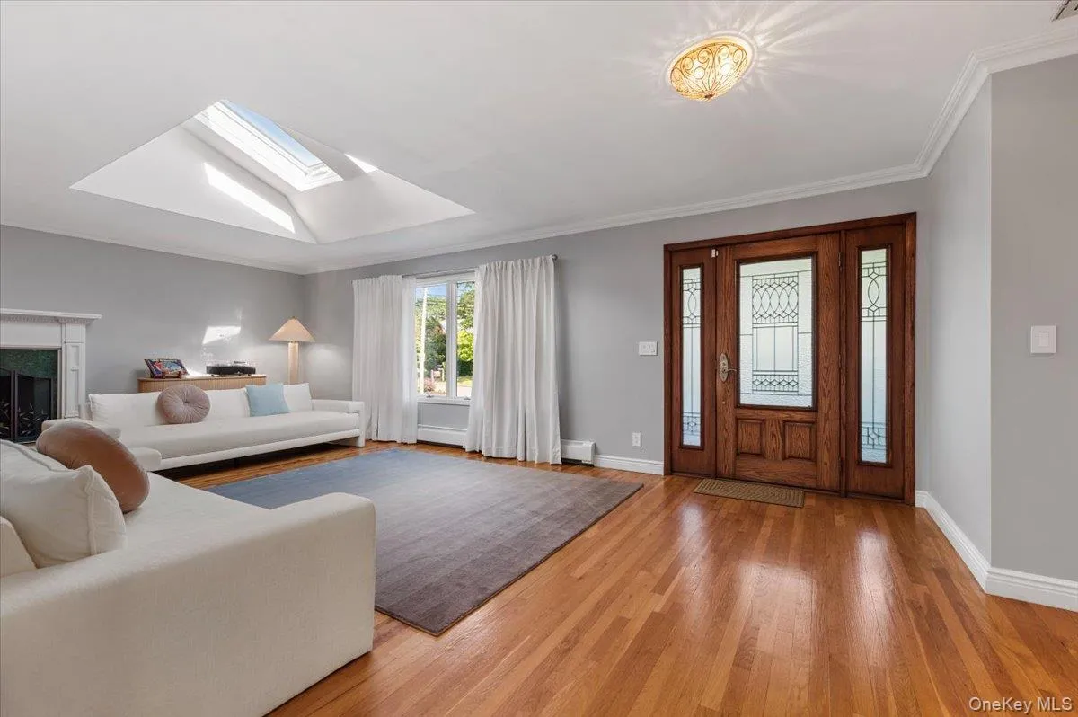 18 Hickman Street, Oyster Bay, NY, 4 Bedrooms Bedrooms, 11 Rooms Rooms,3 BathroomsBathrooms,Residential,For Rent,Hickman,0,1016780 18 Hickman Street, Oyster Bay, NY, 4 Bedrooms Bedrooms, 11 Rooms Rooms,3 BathroomsBathrooms,Residential,For Rent,Hickman,0,1016780