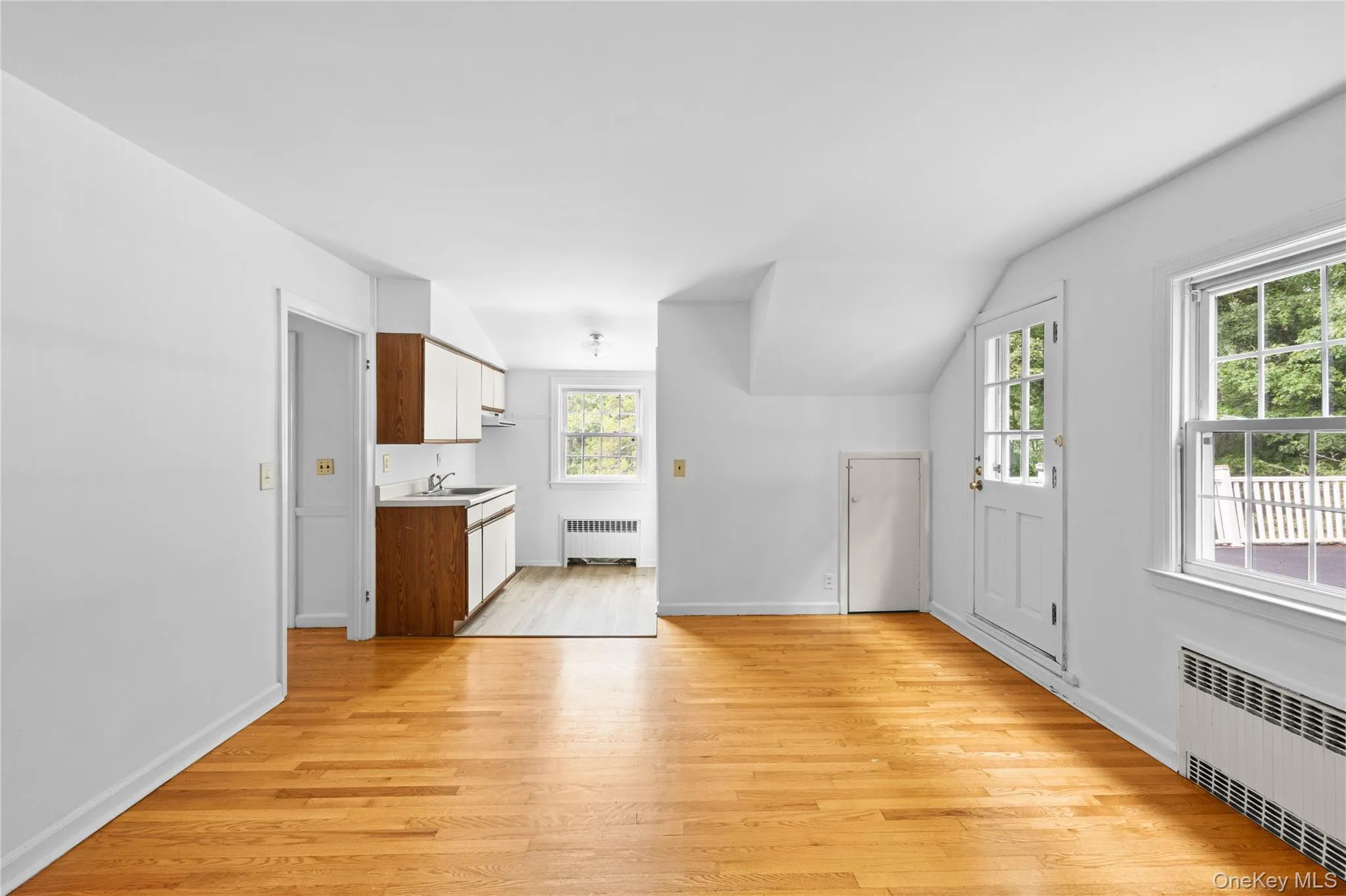 25 Sugar Toms Ridge, Oyster Bay, NY, 4 Bedrooms Bedrooms, 8 Rooms Rooms,3 BathroomsBathrooms,Residential,For Rent,Sugar Toms,0,1016781 25 Sugar Toms Ridge, Oyster Bay, NY, 4 Bedrooms Bedrooms, 8 Rooms Rooms,3 BathroomsBathrooms,Residential,For Rent,Sugar Toms,0,1016781