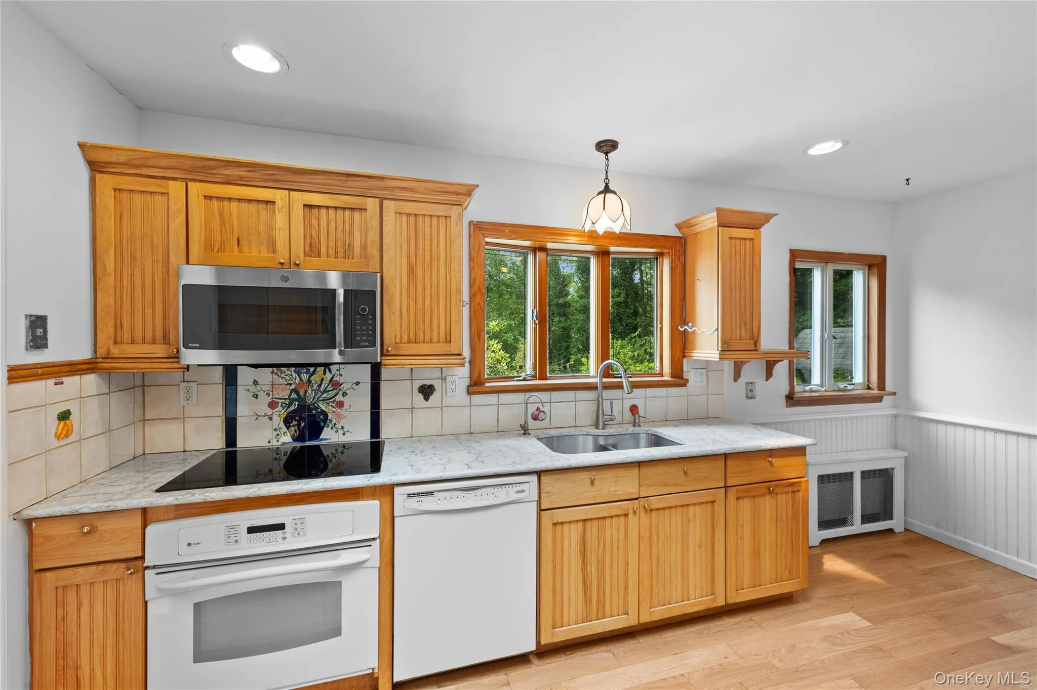 25 Sugar Toms Ridge, Oyster Bay, NY, 4 Bedrooms Bedrooms, 8 Rooms Rooms,3 BathroomsBathrooms,Residential,For Rent,Sugar Toms,0,1016781 25 Sugar Toms Ridge, Oyster Bay, NY, 4 Bedrooms Bedrooms, 8 Rooms Rooms,3 BathroomsBathrooms,Residential,For Rent,Sugar Toms,0,1016781