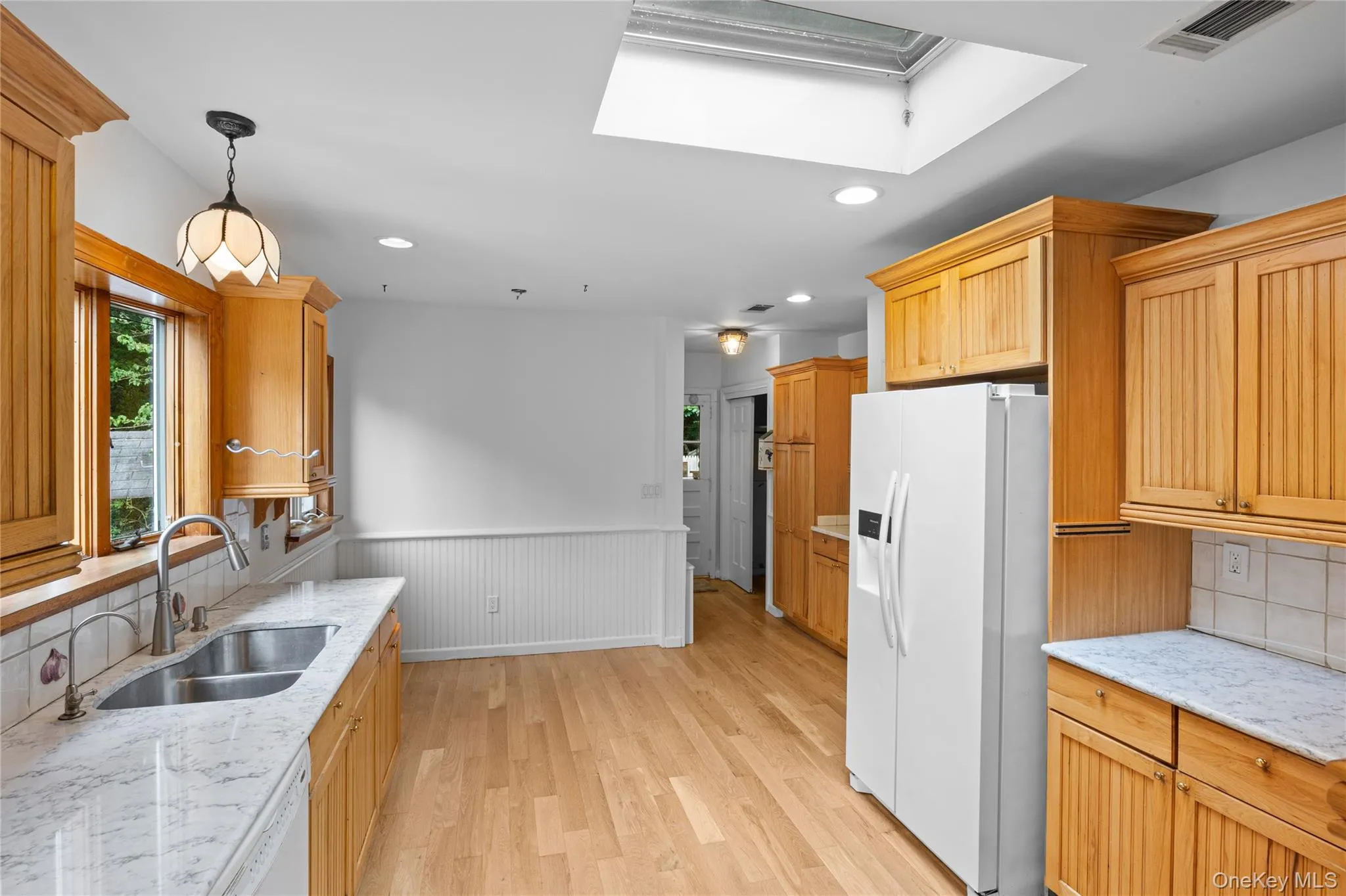 25 Sugar Toms Ridge, Oyster Bay, NY, 4 Bedrooms Bedrooms, 8 Rooms Rooms,3 BathroomsBathrooms,Residential,For Rent,Sugar Toms,0,1016781 25 Sugar Toms Ridge, Oyster Bay, NY, 4 Bedrooms Bedrooms, 8 Rooms Rooms,3 BathroomsBathrooms,Residential,For Rent,Sugar Toms,0,1016781