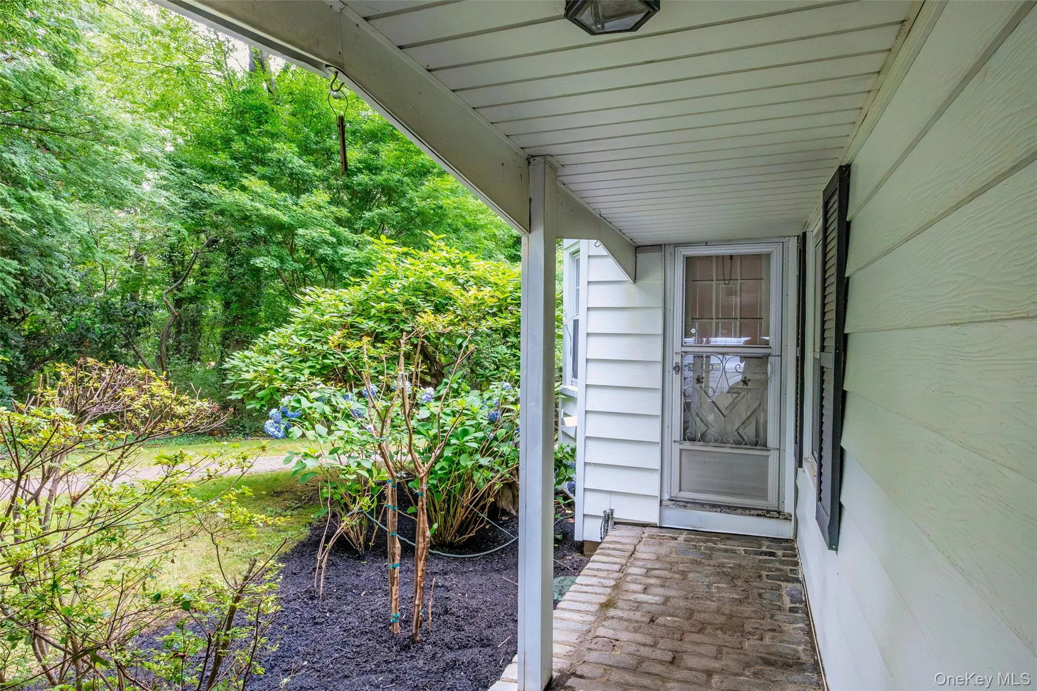 25 Sugar Toms Ridge, Oyster Bay, NY, 4 Bedrooms Bedrooms, 8 Rooms Rooms,3 BathroomsBathrooms,Residential,For Rent,Sugar Toms,0,1016781 25 Sugar Toms Ridge, Oyster Bay, NY, 4 Bedrooms Bedrooms, 8 Rooms Rooms,3 BathroomsBathrooms,Residential,For Rent,Sugar Toms,0,1016781
