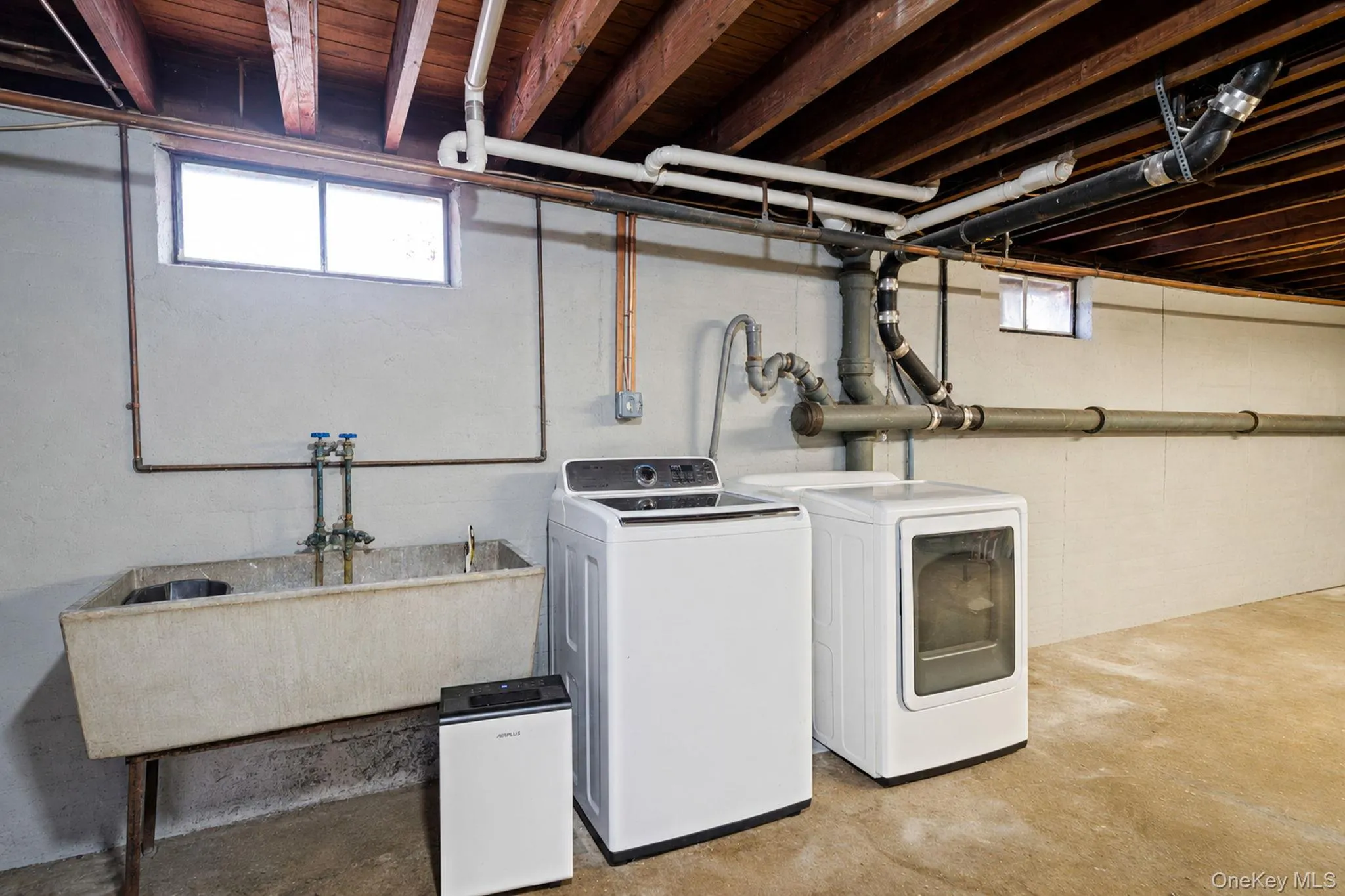 2055 Alan Drive, Hempstead, NY, 4 Bedrooms Bedrooms, 7 Rooms Rooms,2 BathroomsBathrooms,Residential,For Rent,Alan,0,KEY1016782 2055 Alan Drive, Hempstead, NY, 4 Bedrooms Bedrooms, 7 Rooms Rooms,2 BathroomsBathrooms,Residential,For Rent,Alan,0,KEY1016782