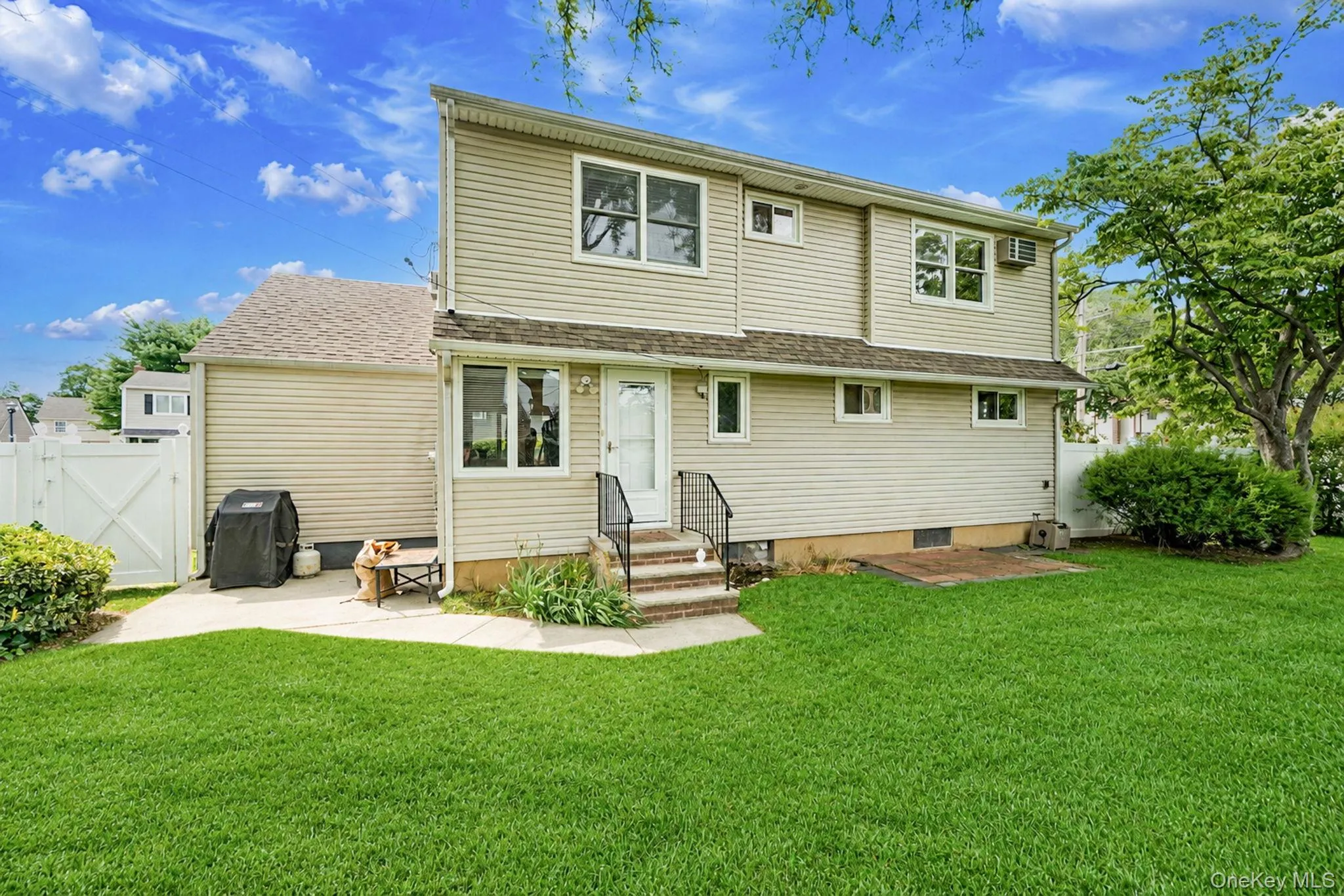 2055 Alan Drive, Hempstead, NY, 4 Bedrooms Bedrooms, 7 Rooms Rooms,2 BathroomsBathrooms,Residential,For Rent,Alan,0,KEY1016782 2055 Alan Drive, Hempstead, NY, 4 Bedrooms Bedrooms, 7 Rooms Rooms,2 BathroomsBathrooms,Residential,For Rent,Alan,0,KEY1016782